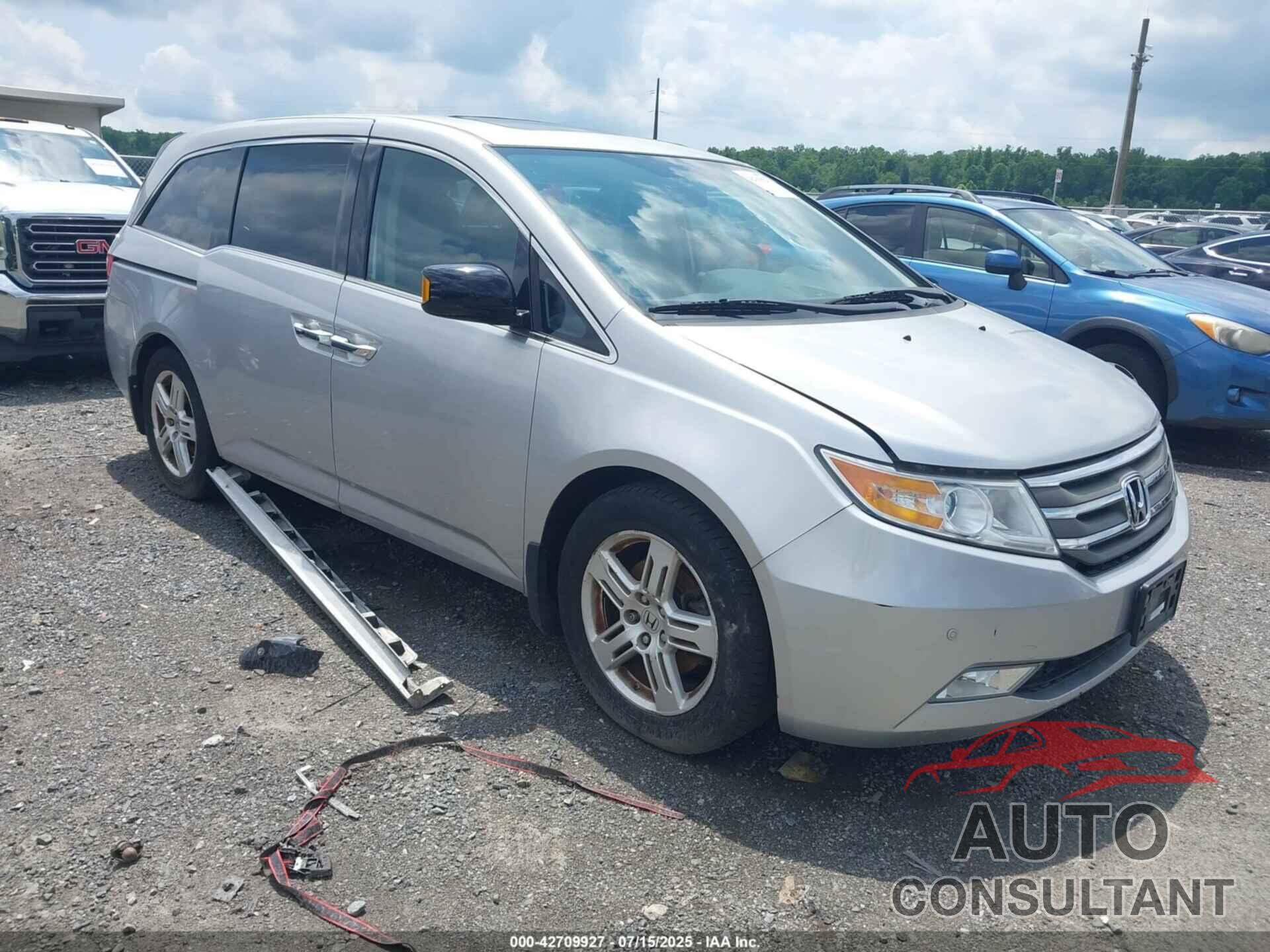 HONDA ODYSSEY 2013 - 5FNRL5H91DB050959