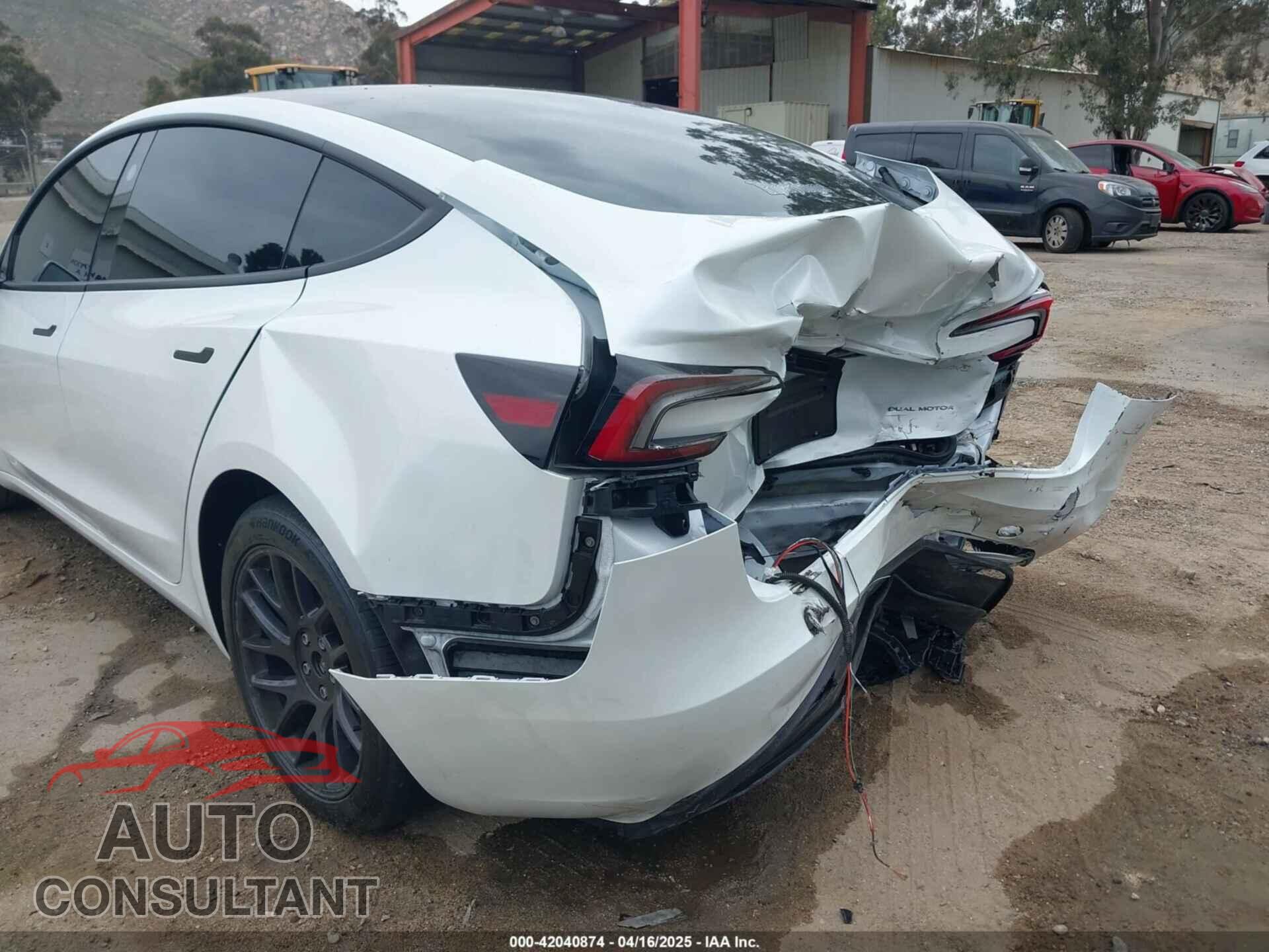 TESLA MODEL 3 2024 - 5YJ3E1EB6RF842807