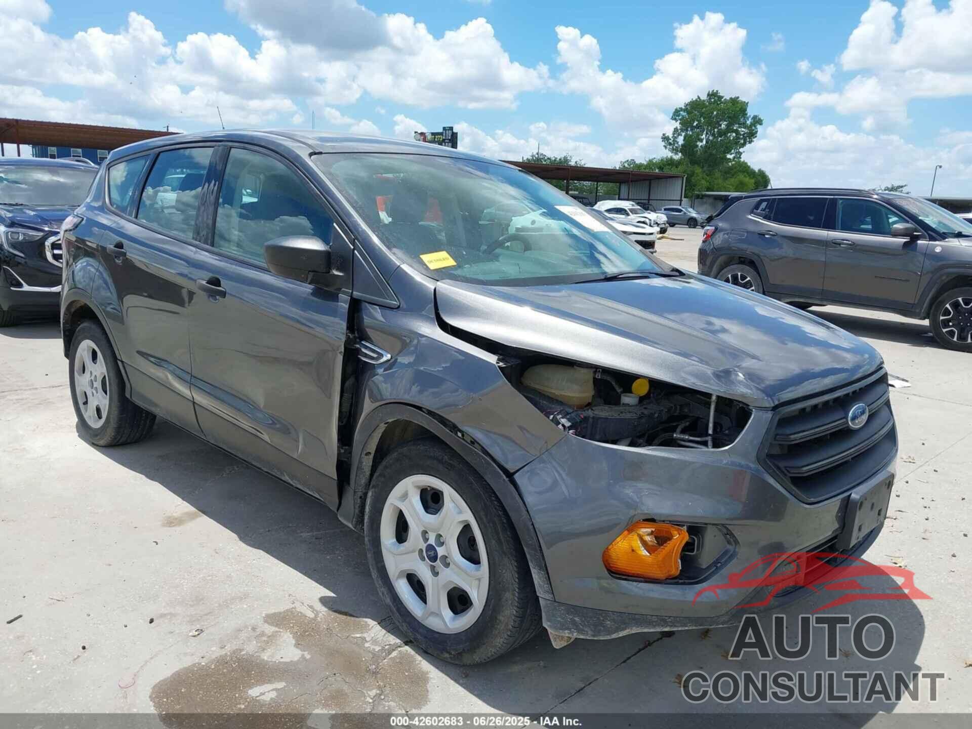 FORD ESCAPE 2018 - 1FMCU0F79JUA48639