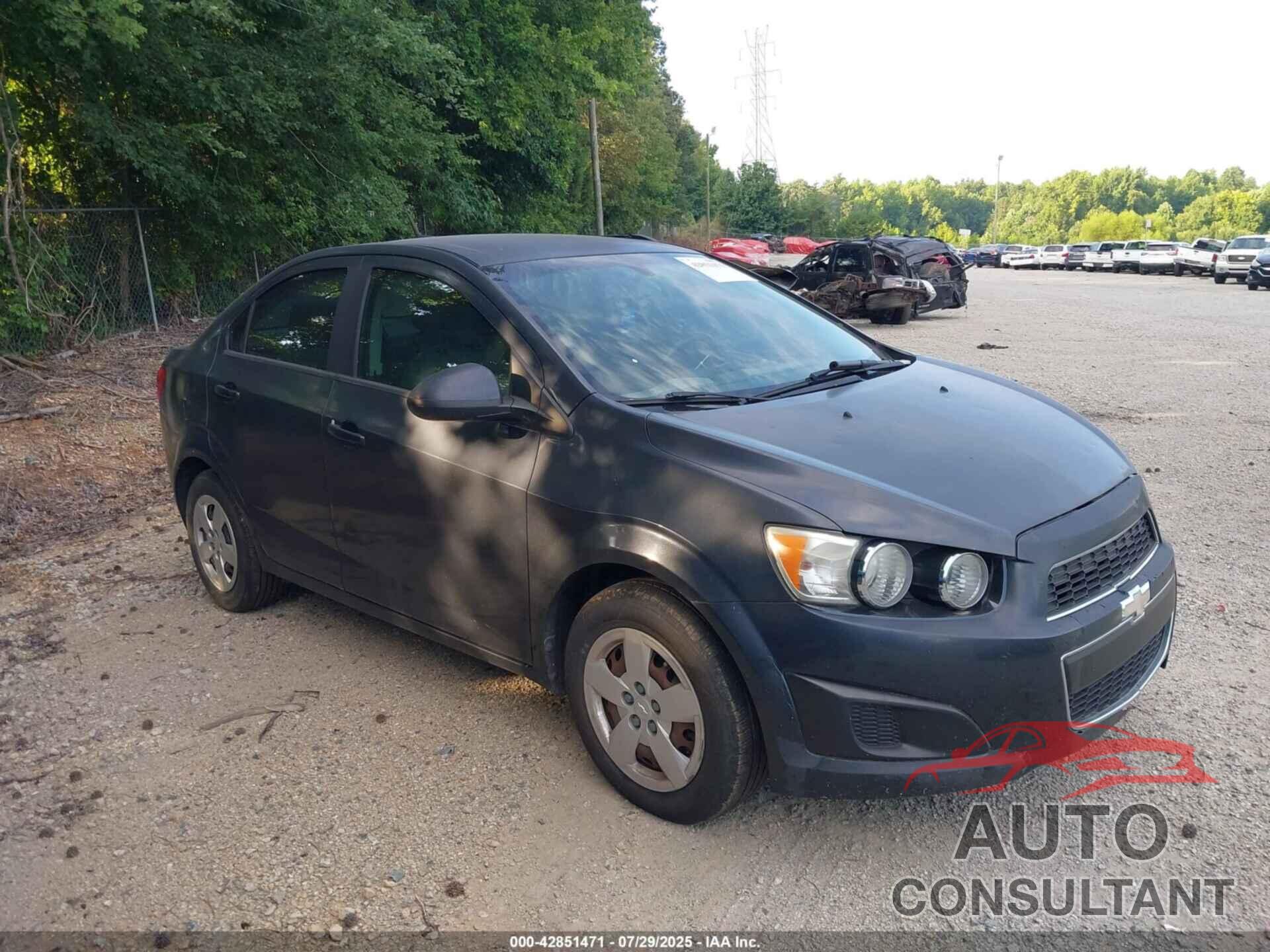CHEVROLET SONIC 2014 - 1G1JA5SH1E4121016