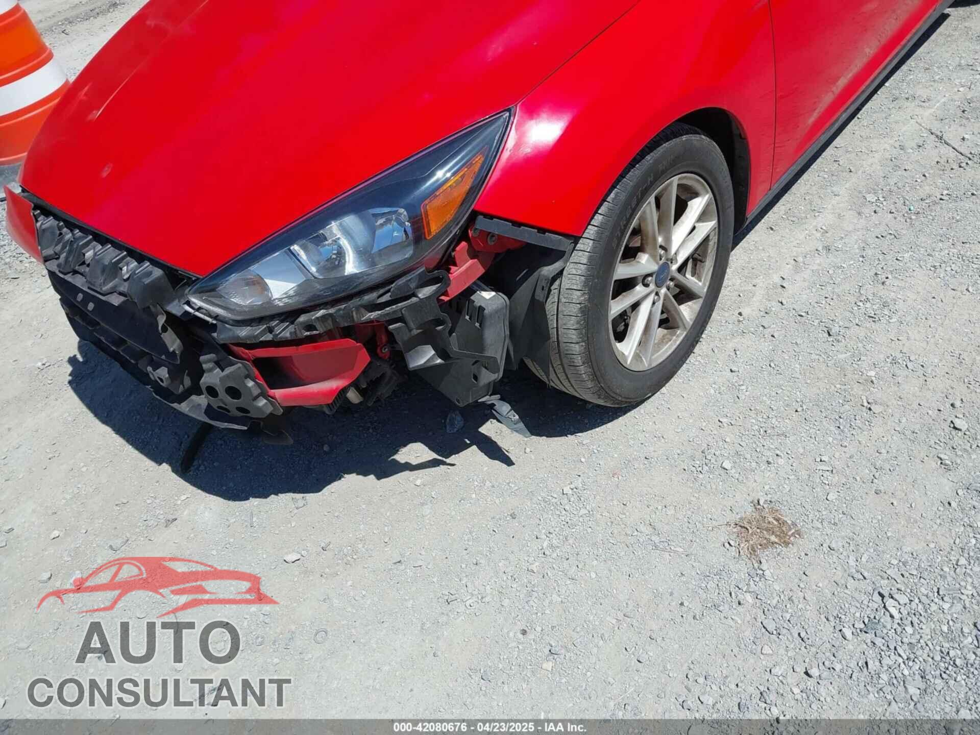 FORD FOCUS 2015 - 1FADP3F25FL207438