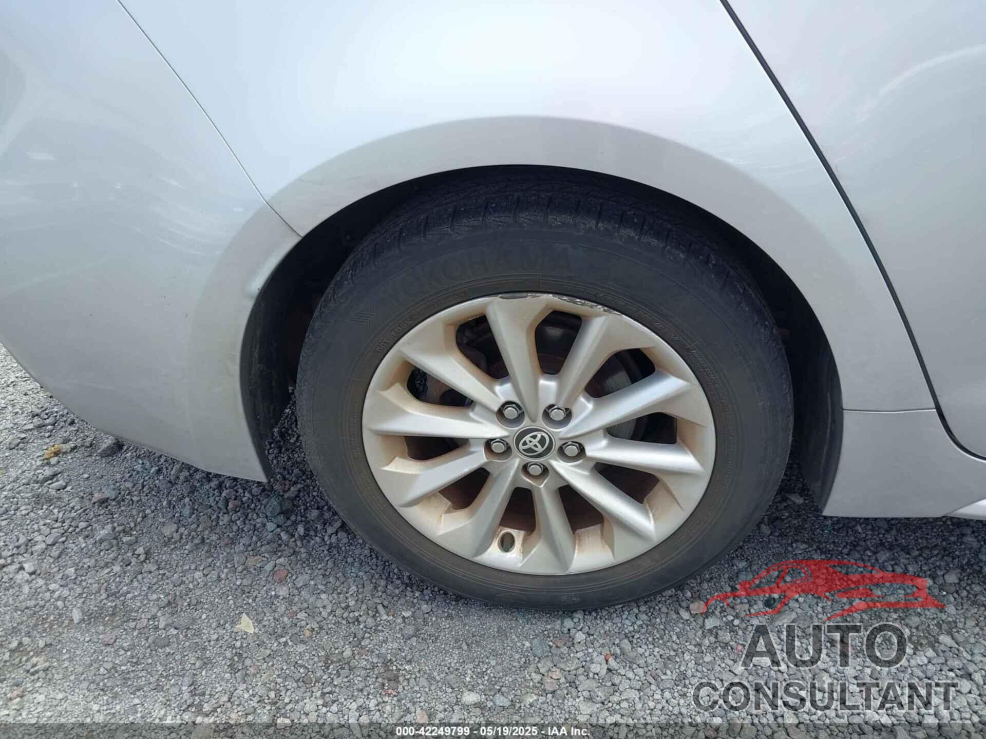 TOYOTA COROLLA 2021 - JTDFPMAE4MJ119628