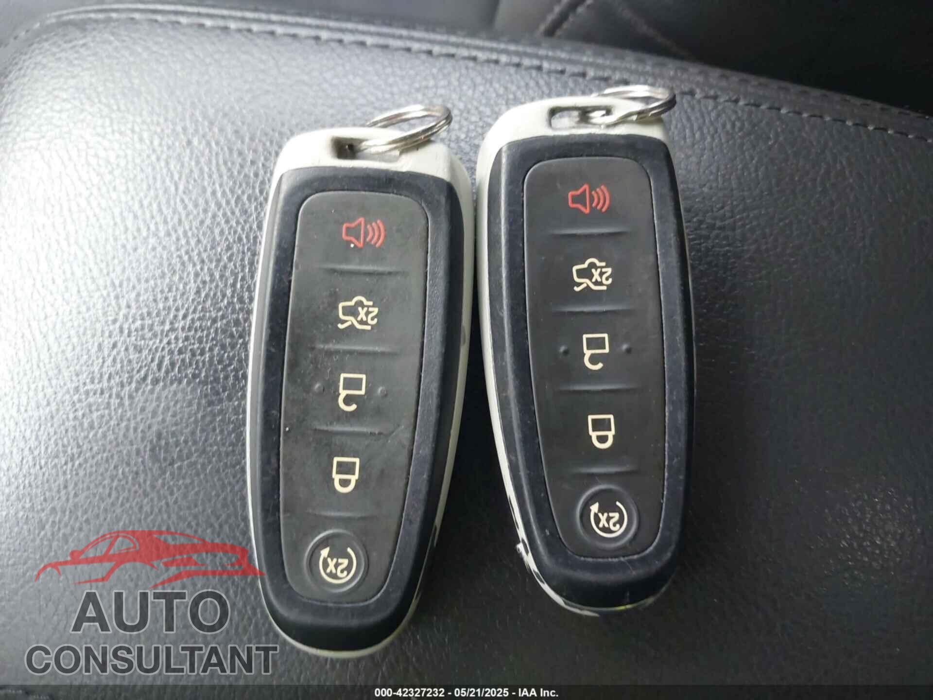 FORD FOCUS 2017 - 1FADP3N23HL209922