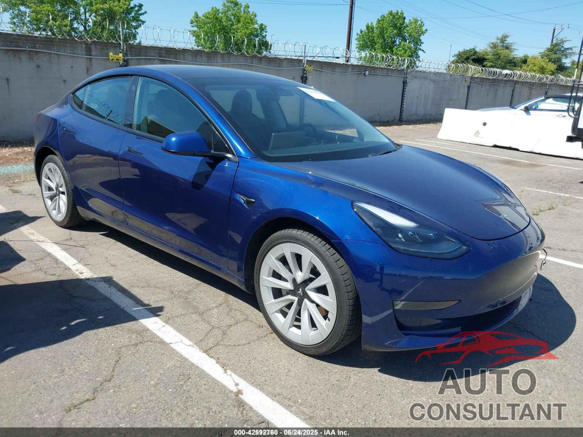 TESLA MODEL 3 2022 - 5YJ3E1EAXNF370127
