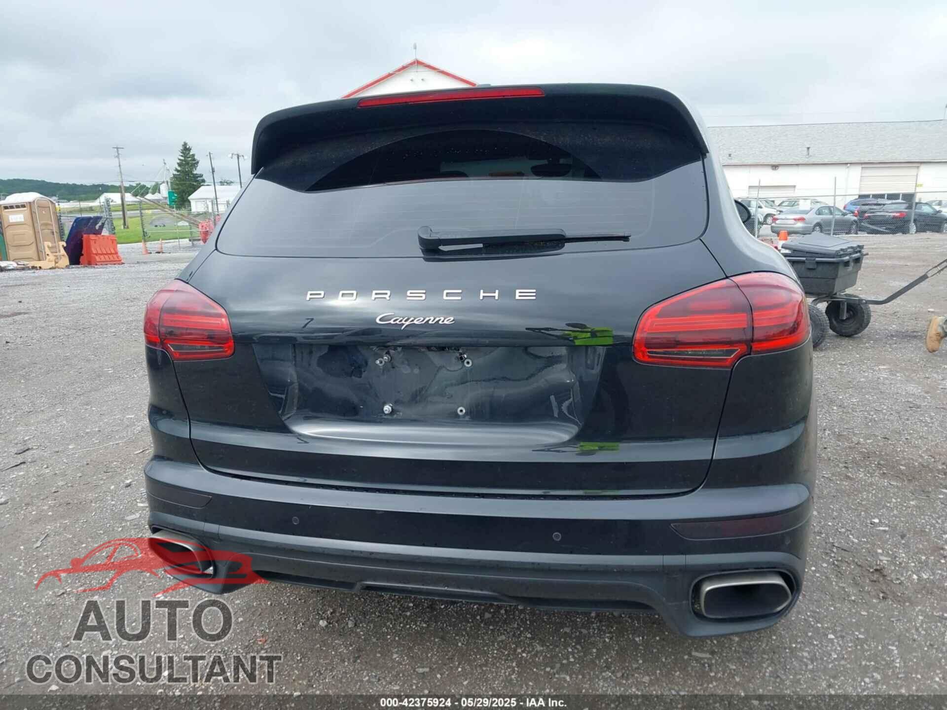 PORSCHE CAYENNE 2016 - WP1AA2A28GLA10621