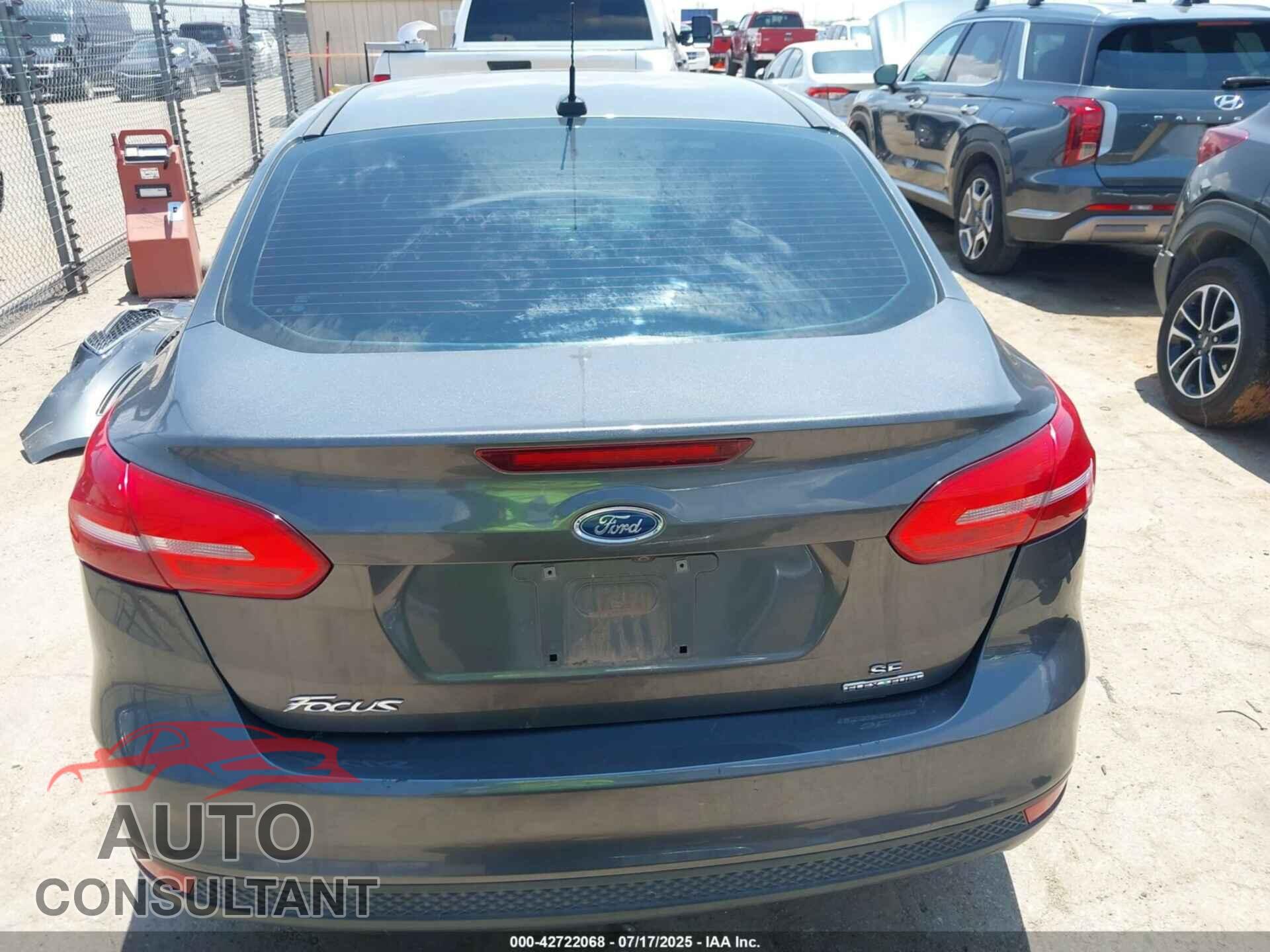 FORD FOCUS 2015 - 1FADP3F22FL368460
