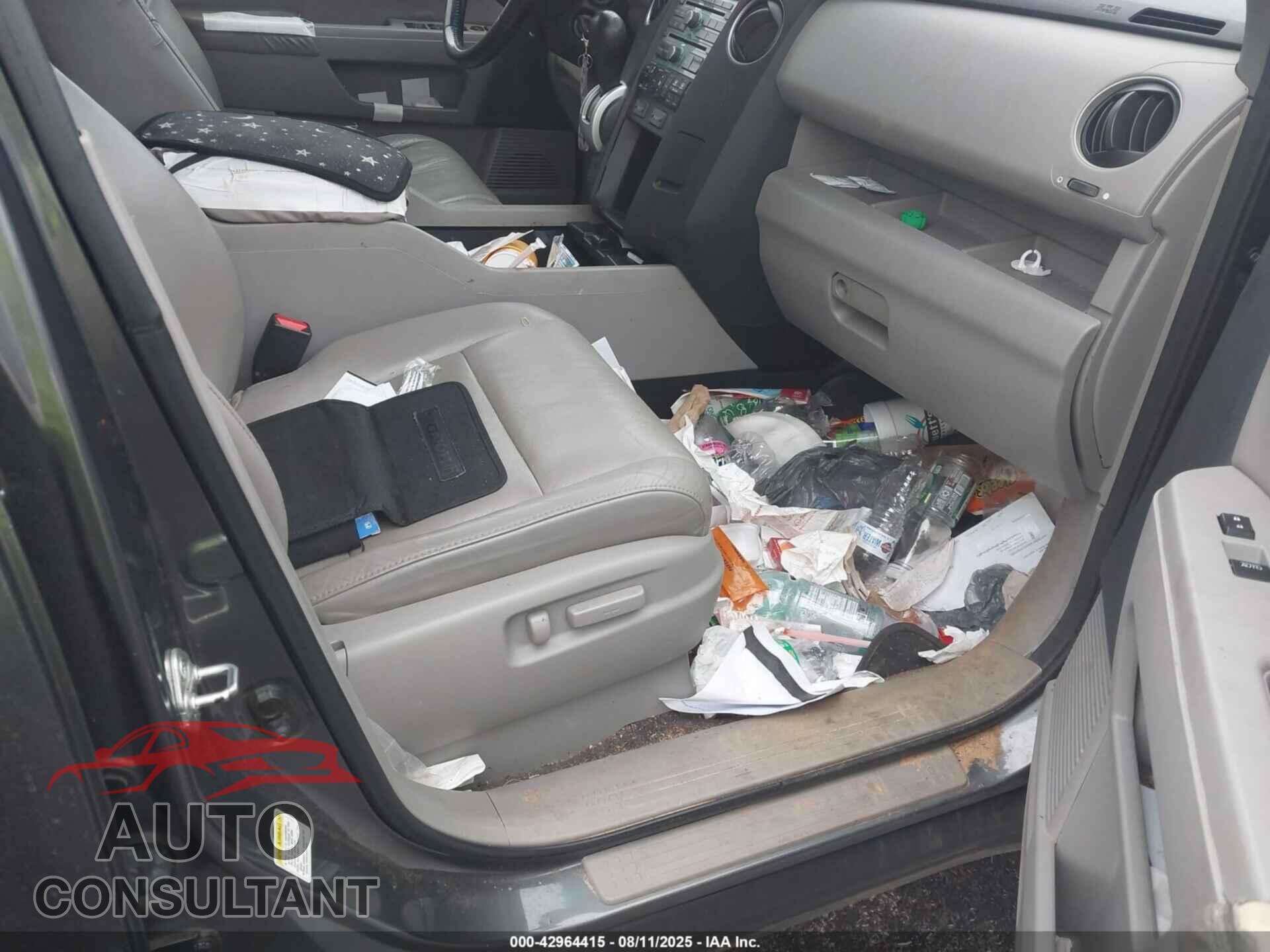HONDA PILOT 2011 - 5FNYF3H61BB004977