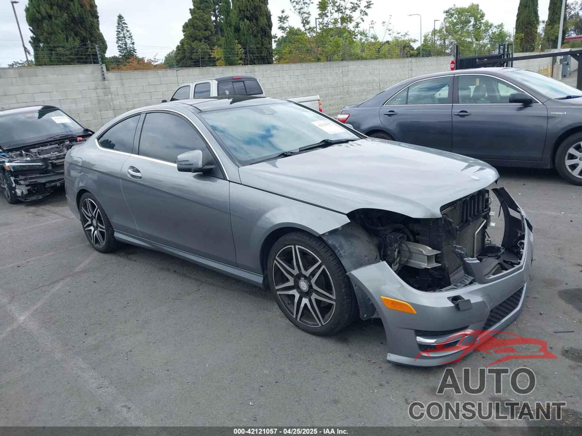 MERCEDES-BENZ C 350 2013 - WDDGJ8JB6DG081115
