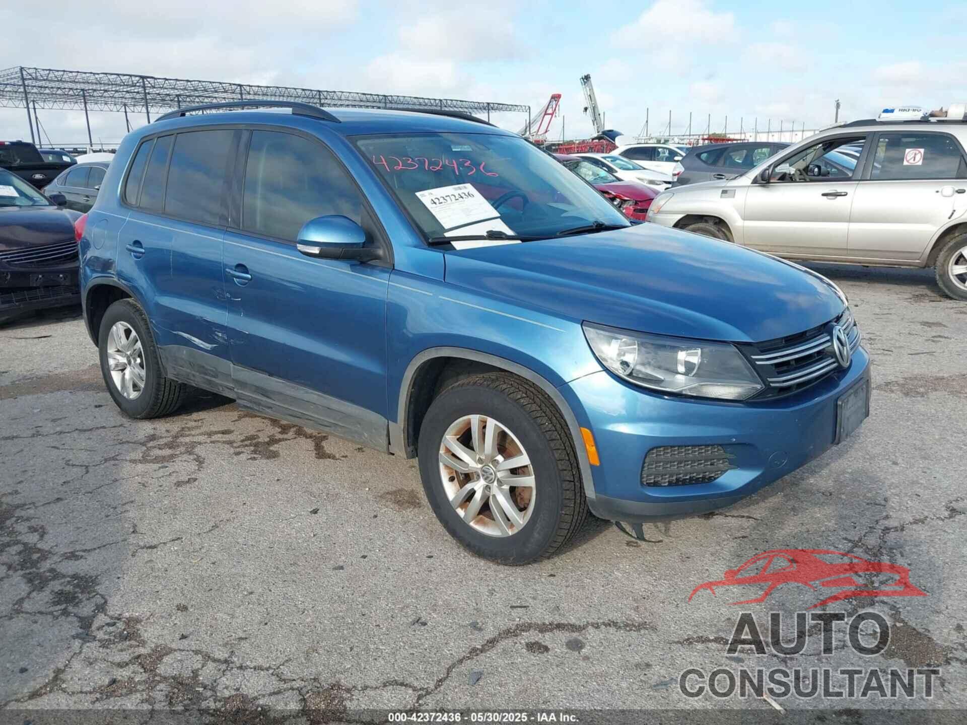 VOLKSWAGEN TIGUAN 2017 - WVGAV7AX6HW503871