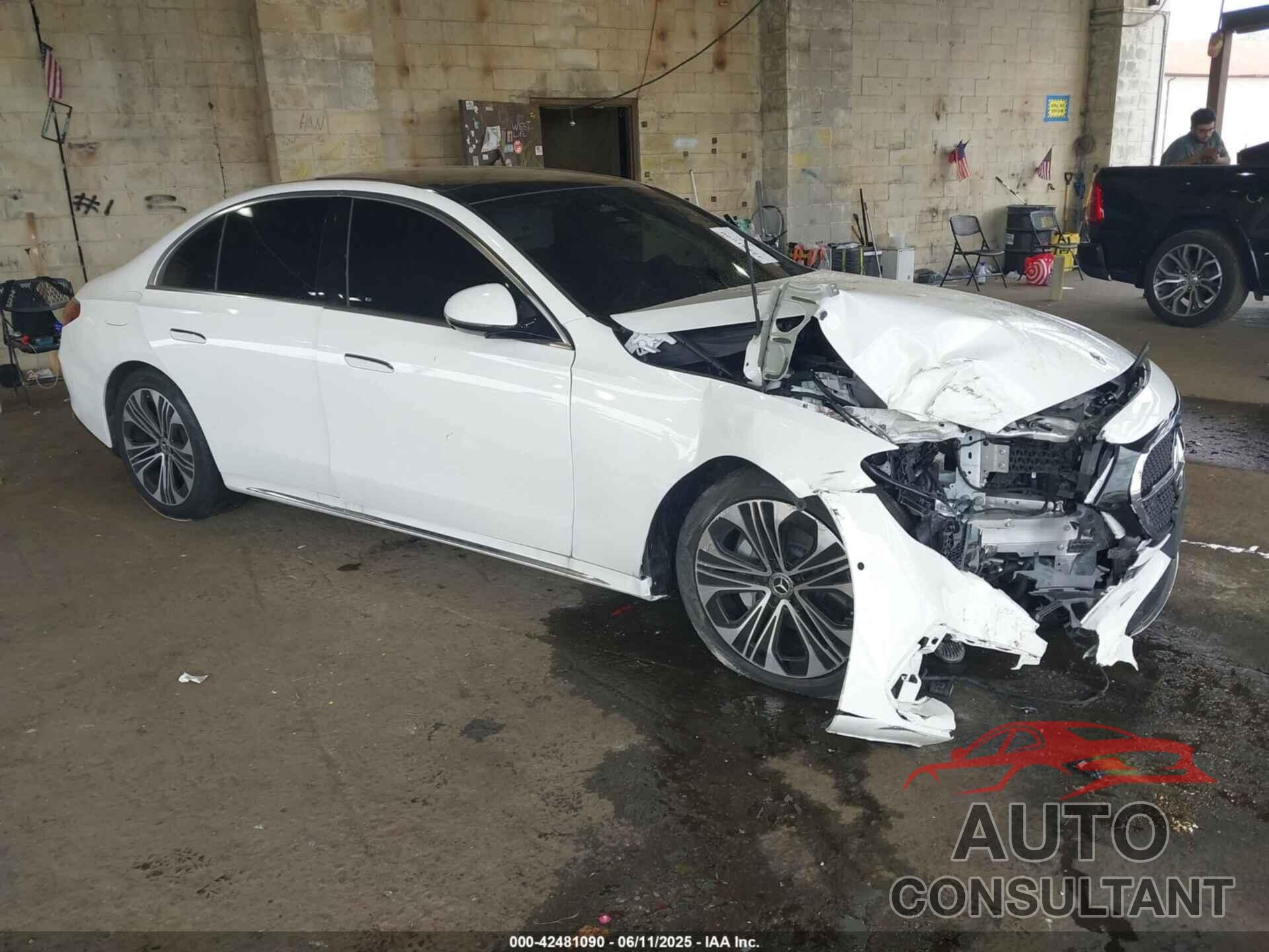 MERCEDES-BENZ E 350 2024 - W1KLF4HB3RA023763