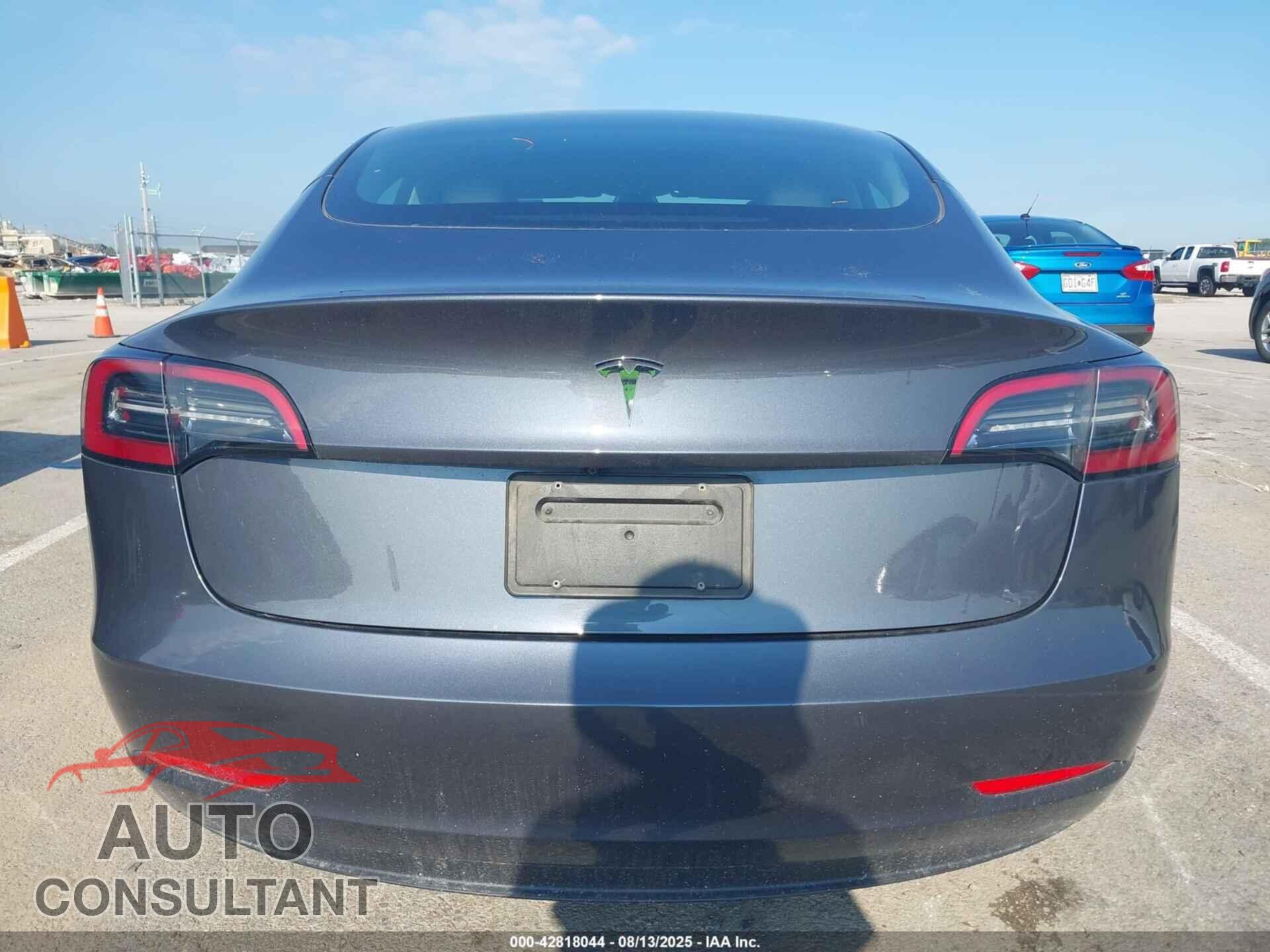 TESLA MODEL 3 2023 - 5YJ3E1EA3PF657148