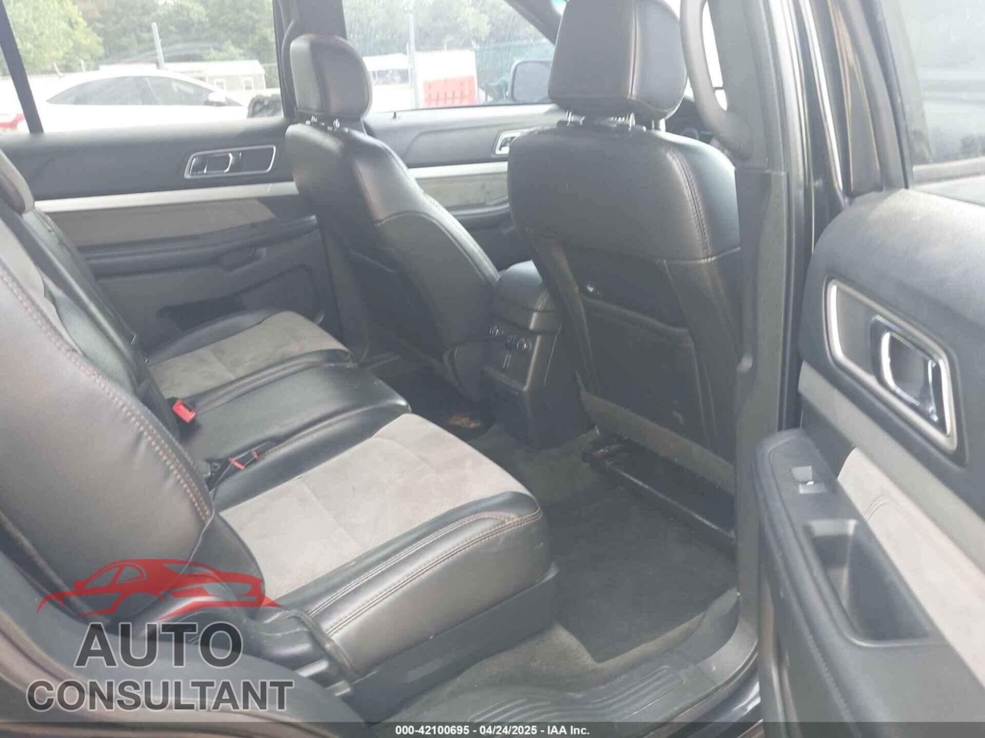 FORD EXPLORER 2017 - 1FM5K7D82HGD35543