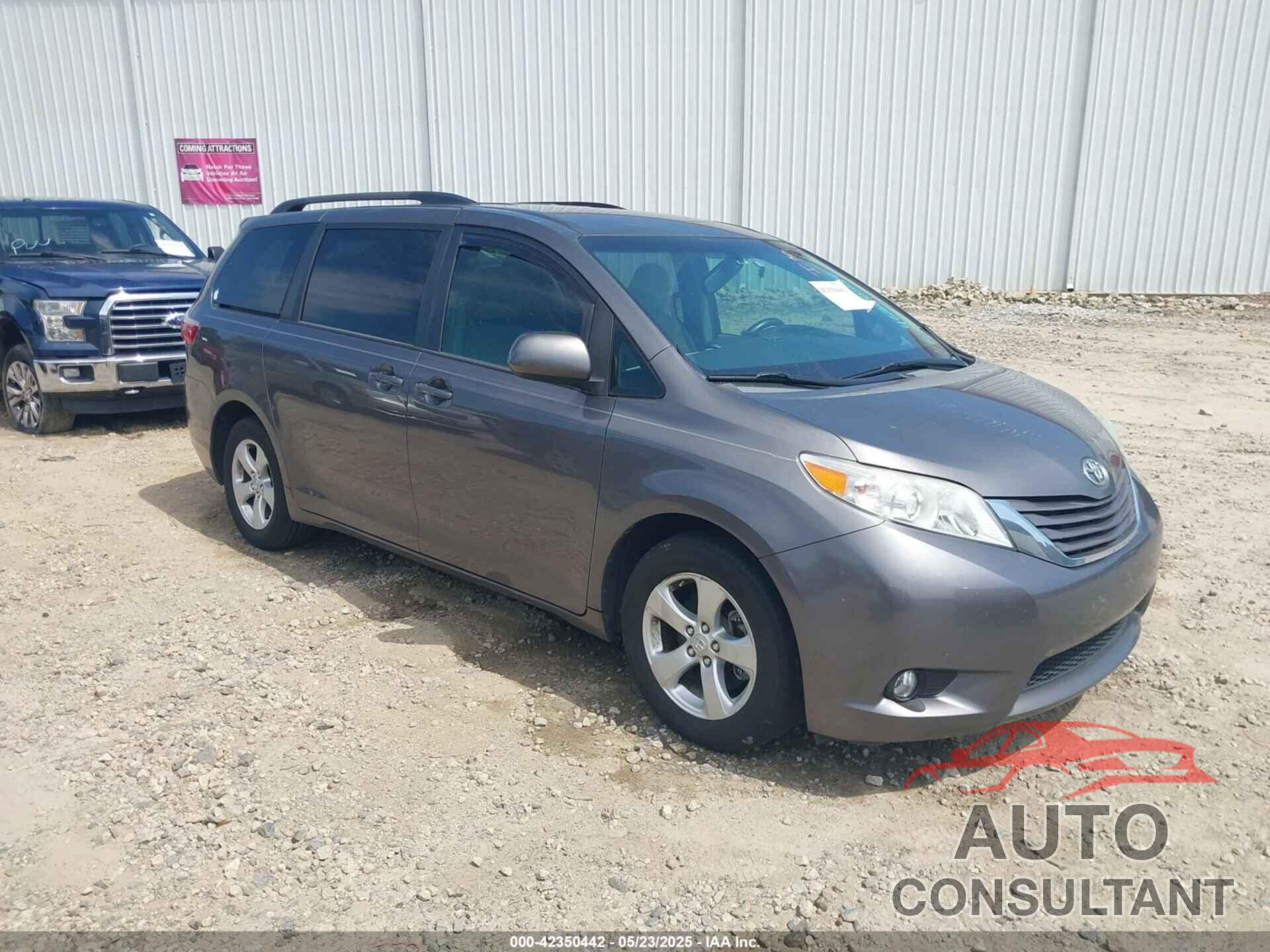 TOYOTA SIENNA 2017 - 5TDKZ3DC6HS892526