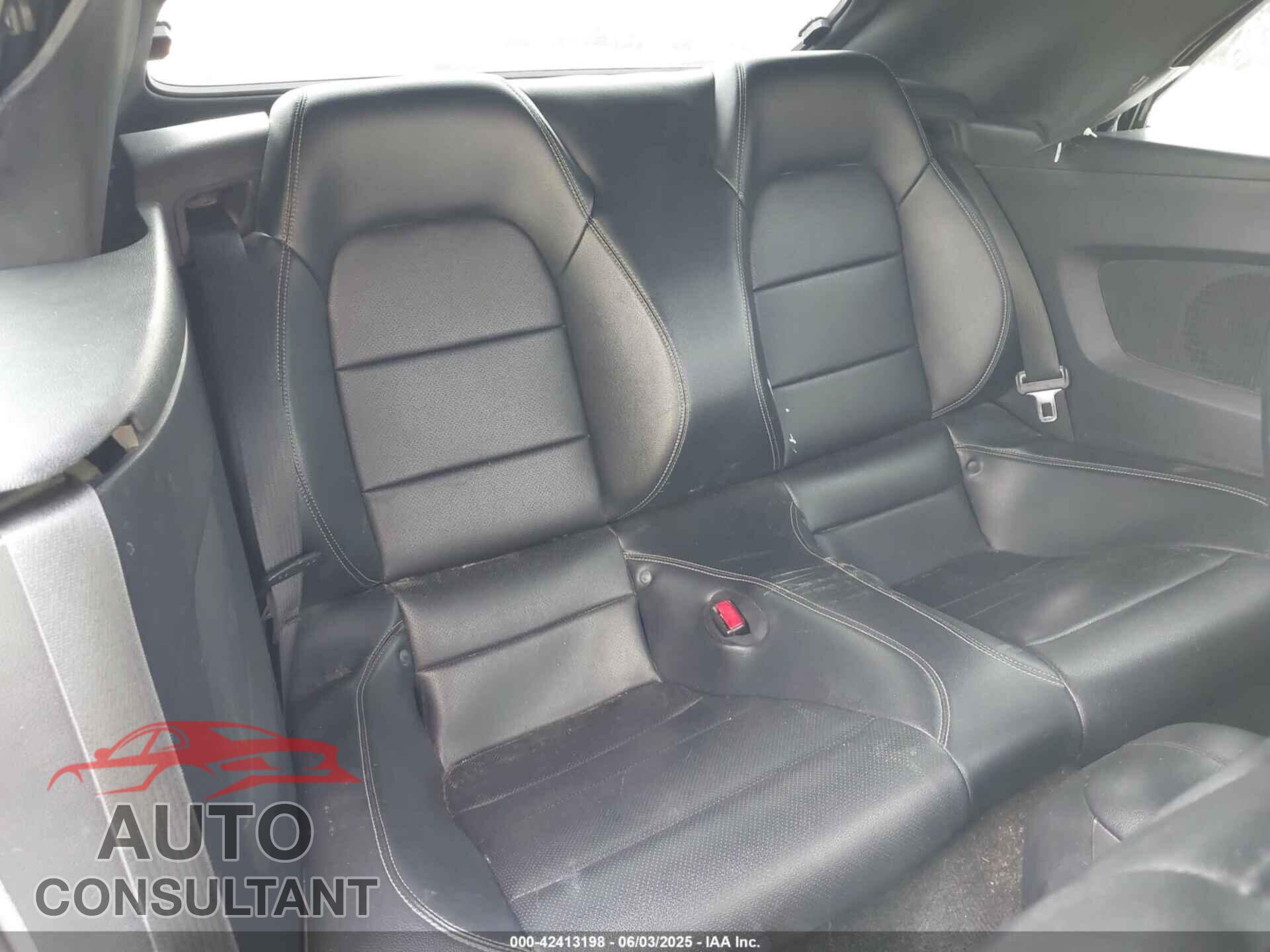 FORD MUSTANG 2015 - 1FATP8UH3F5343720