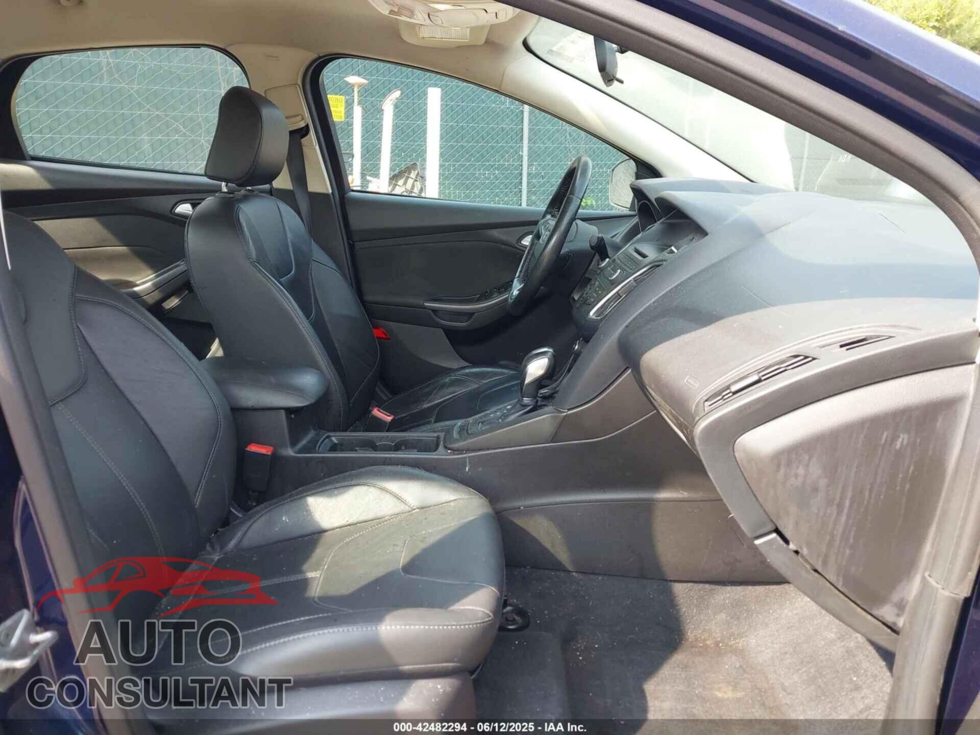 FORD FOCUS 2016 - 1FADP3F25GL237153