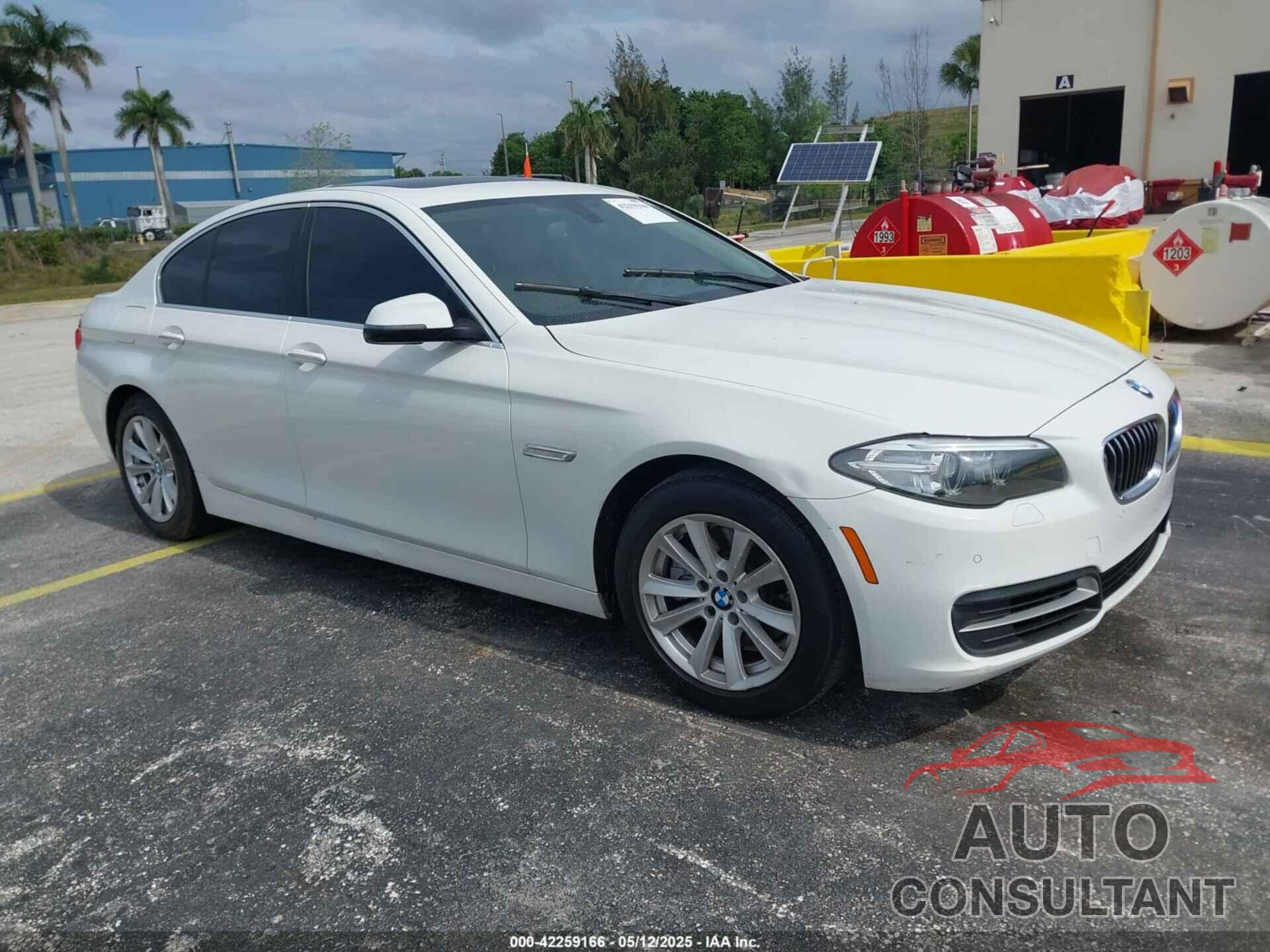 BMW 528I 2014 - WBA5A5C52ED511357