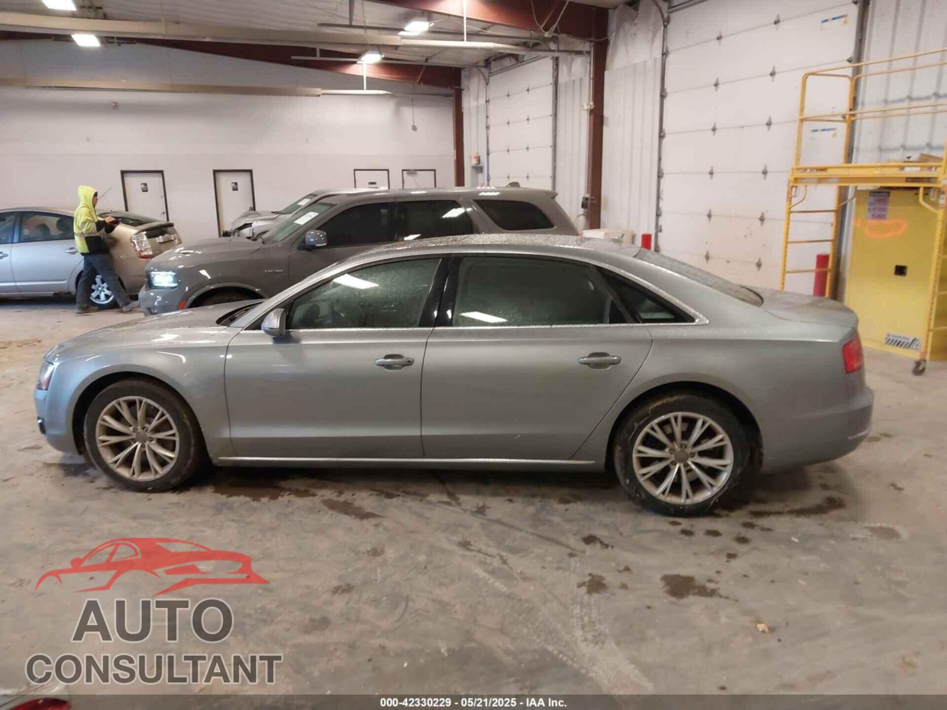 AUDI A8 L 2012 - WAURVAFD7CN021716