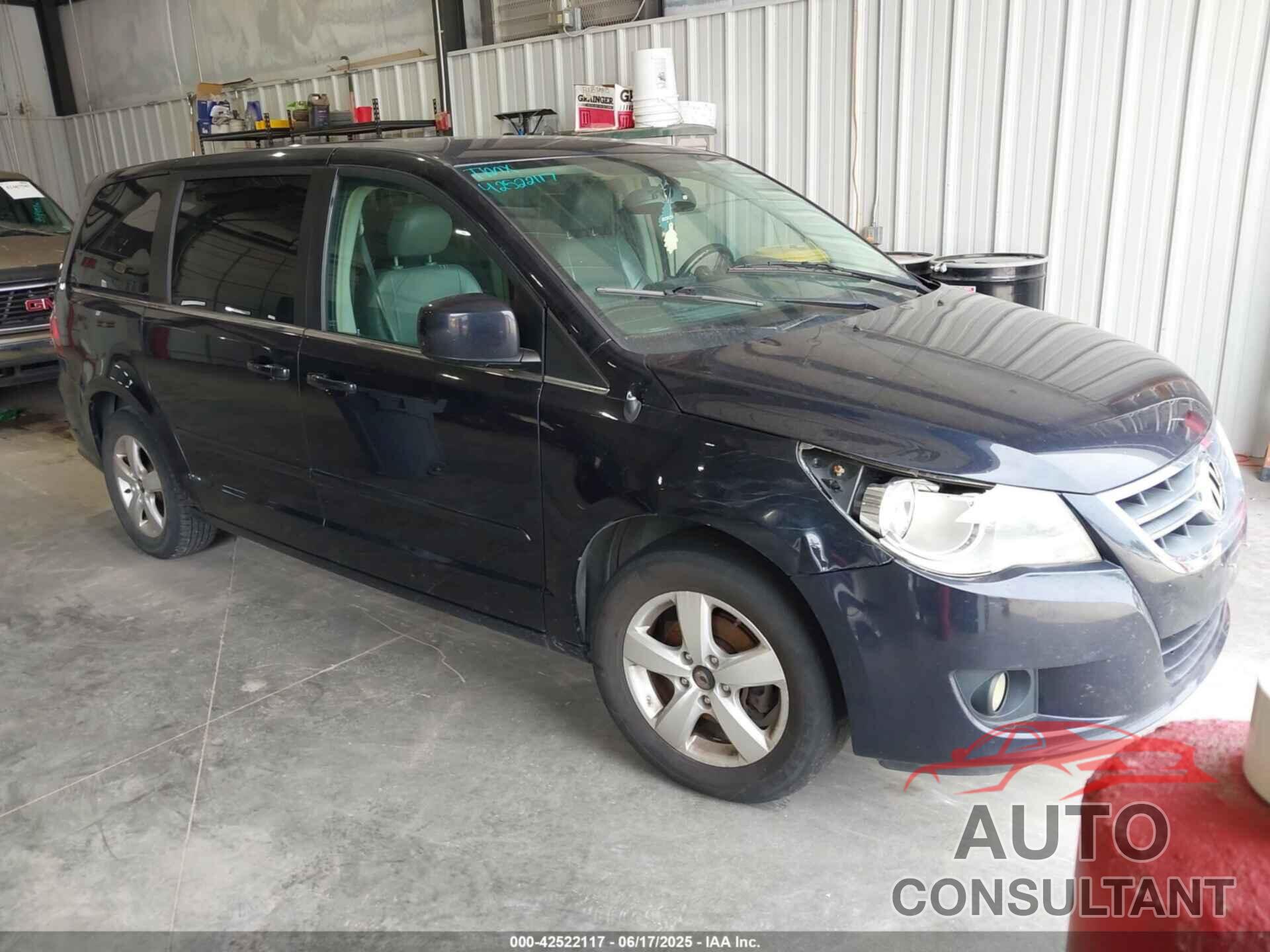 VOLKSWAGEN ROUTAN 2010 - 2V4RW3D13AR159151