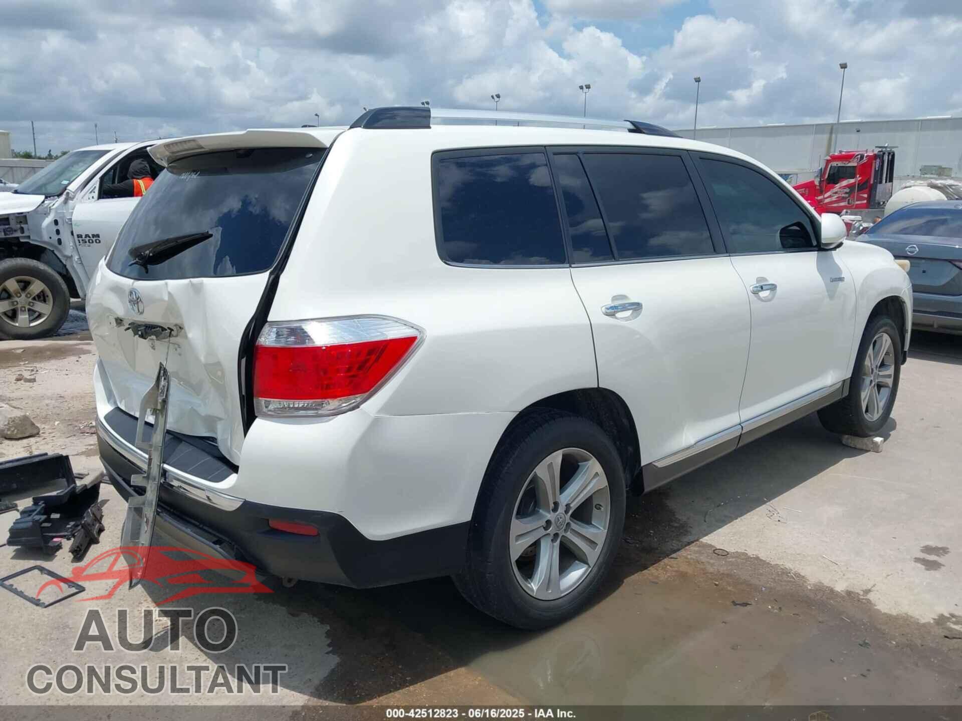 TOYOTA HIGHLANDER 2011 - 5TDYK3EH2BS040318