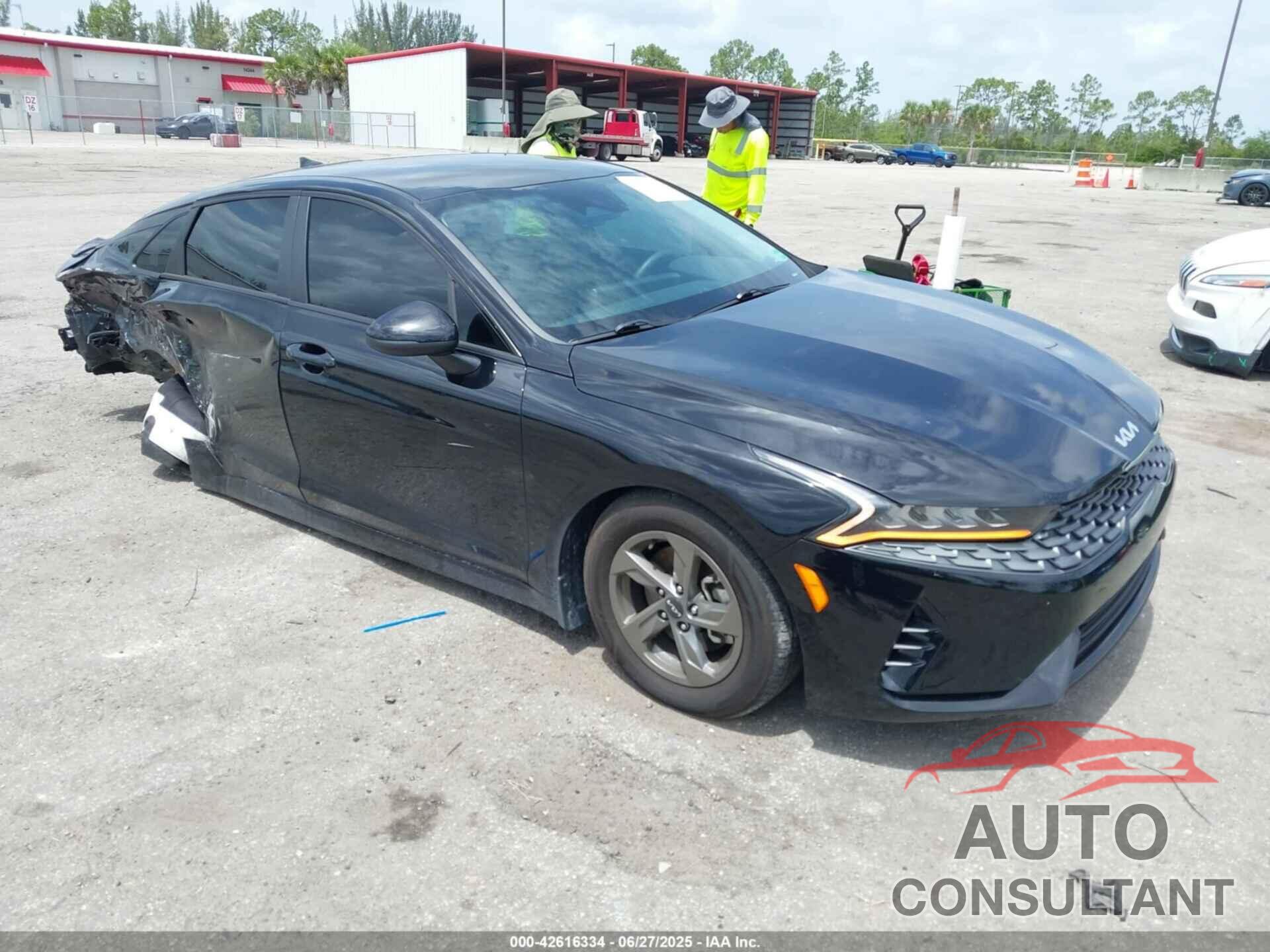 KIA K5 2023 - 5XXG14J22PG226696