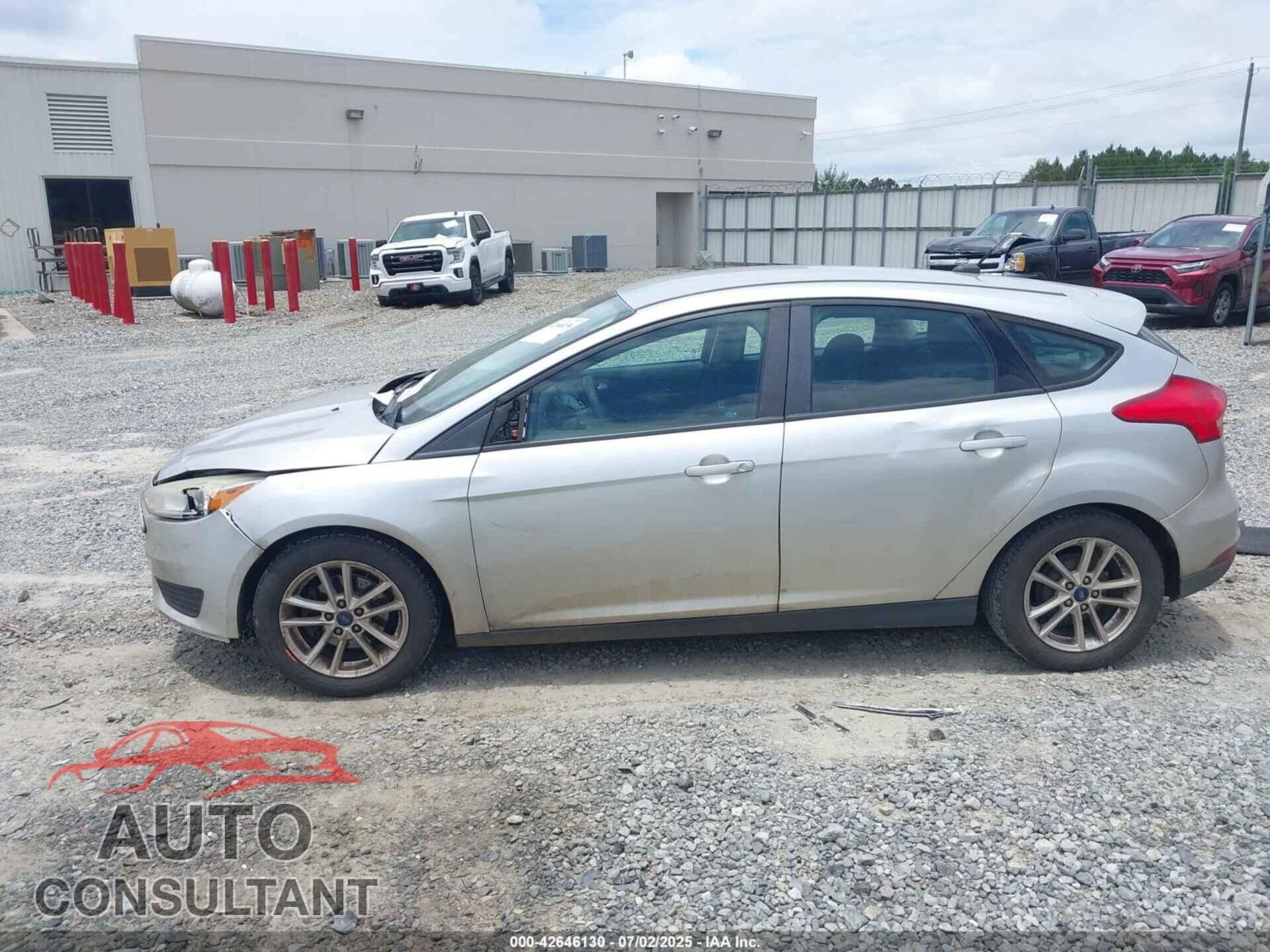 FORD FOCUS 2015 - 1FADP3K21FL277640