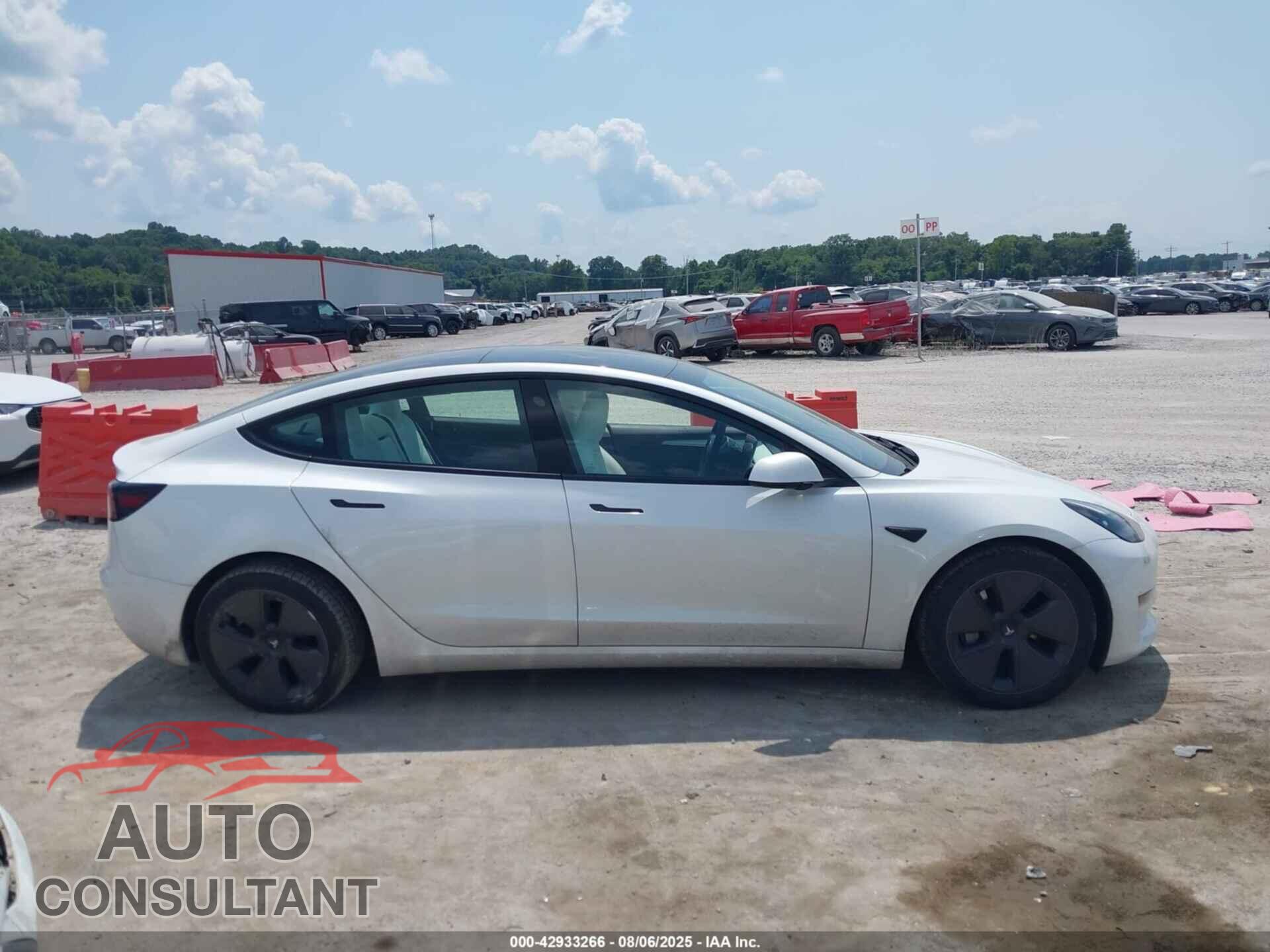TESLA MODEL 3 2023 - 5YJ3E1EA9PF608665