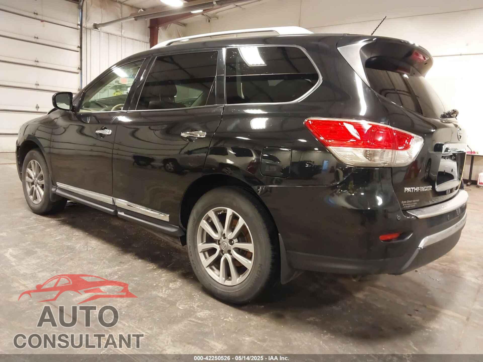 NISSAN PATHFINDER 2015 - 5N1AR2MM9FC632565