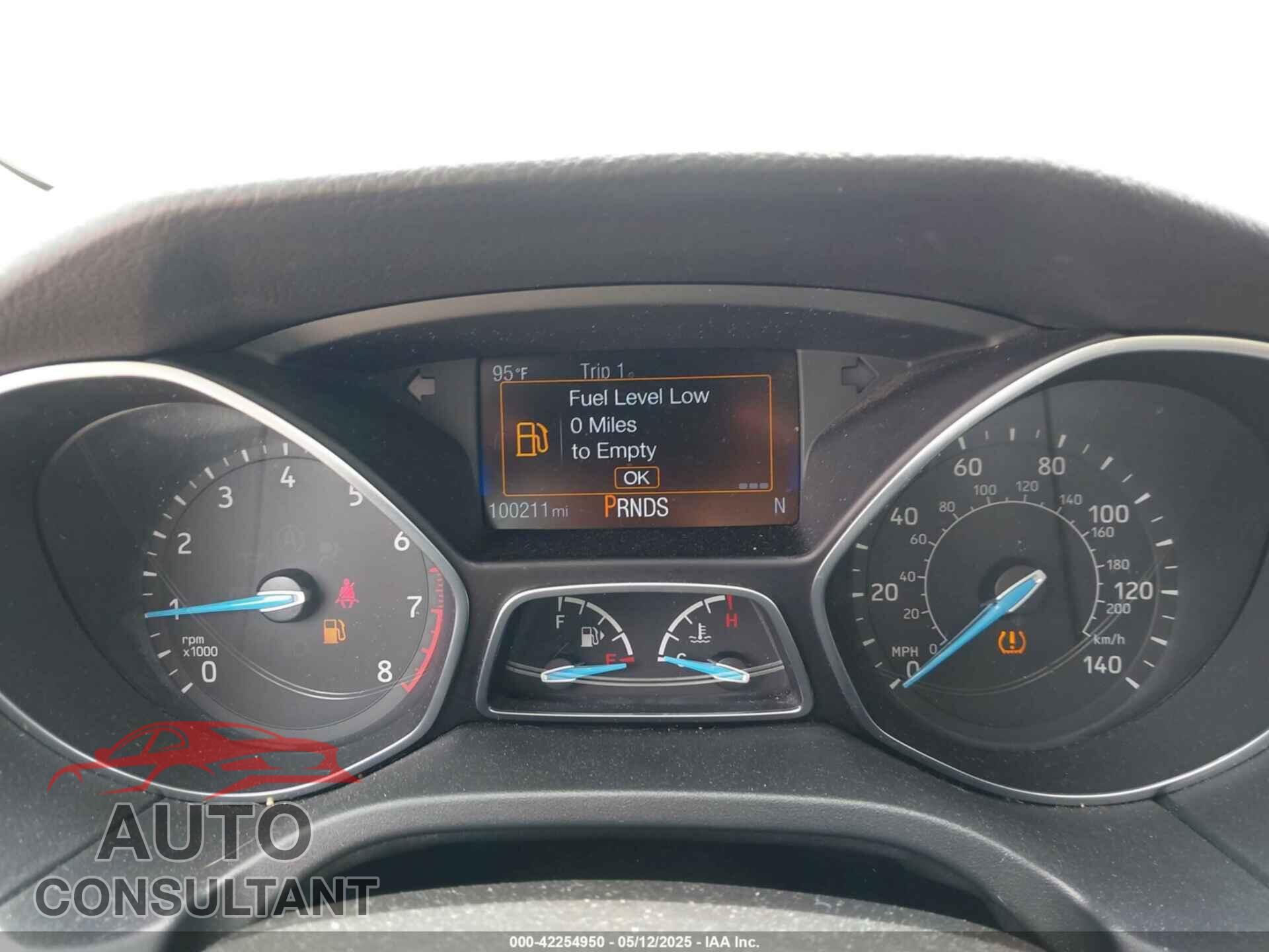 FORD FOCUS 2017 - 1FADP3M21HL322897