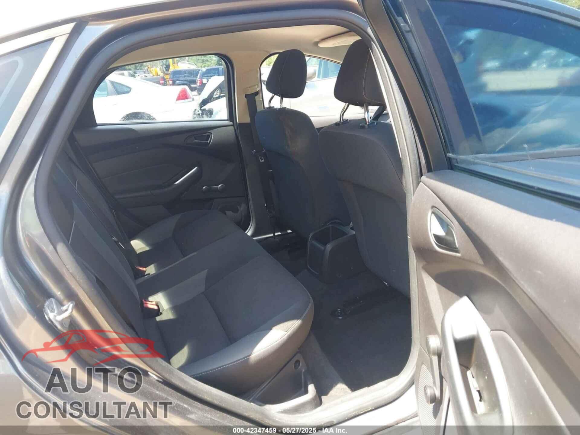 FORD FOCUS 2014 - 1FADP3E27EL183689