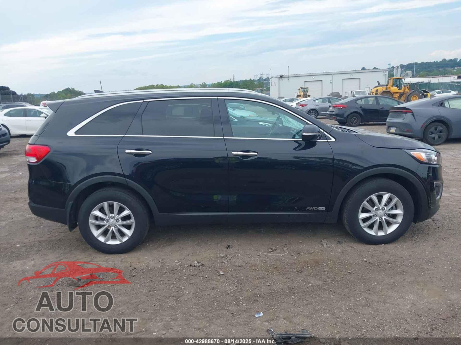 KIA SORENTO 2017 - 5XYPGDA59HG228371