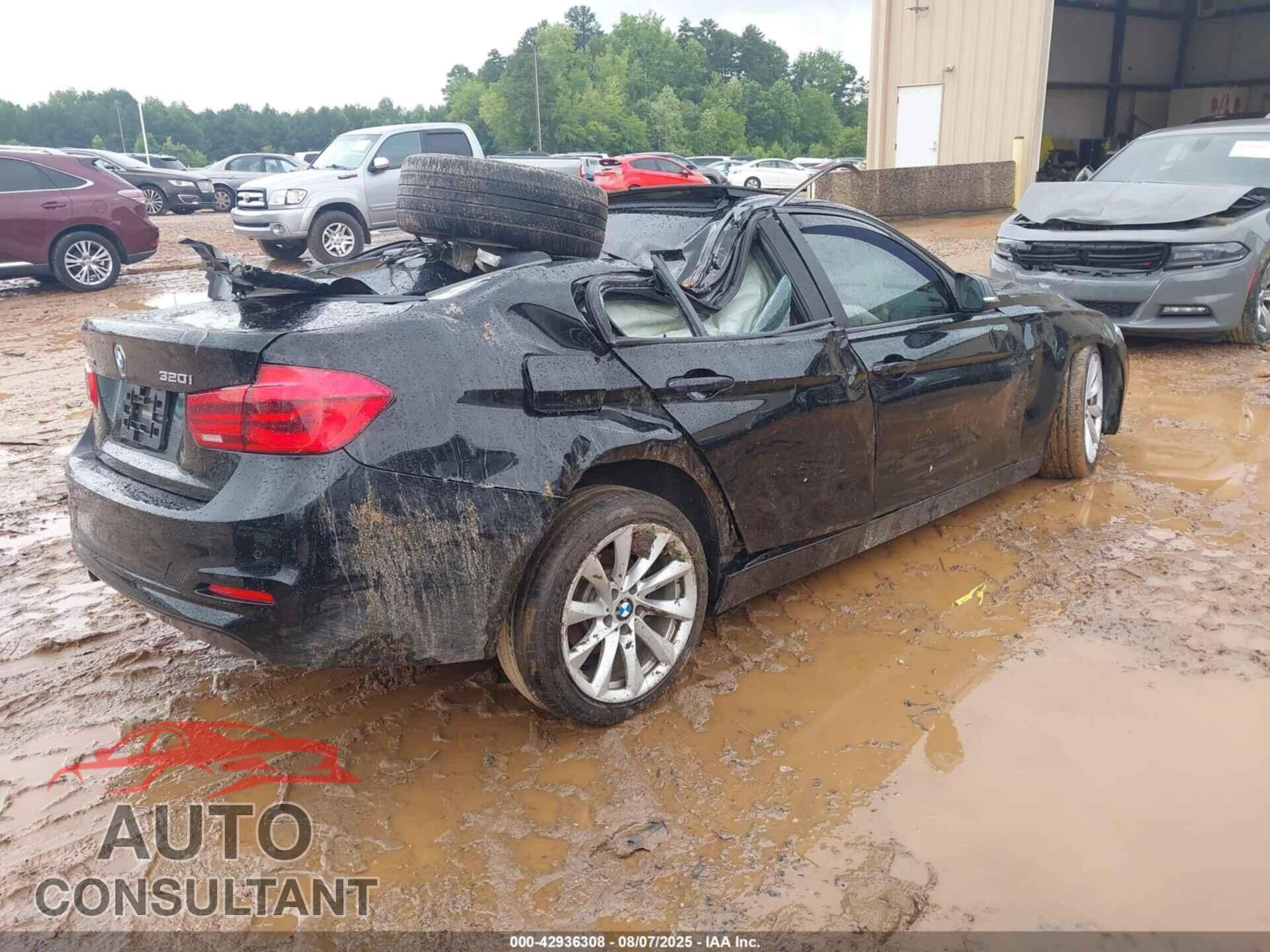BMW 320I 2016 - WBA8E5G53GNU21773