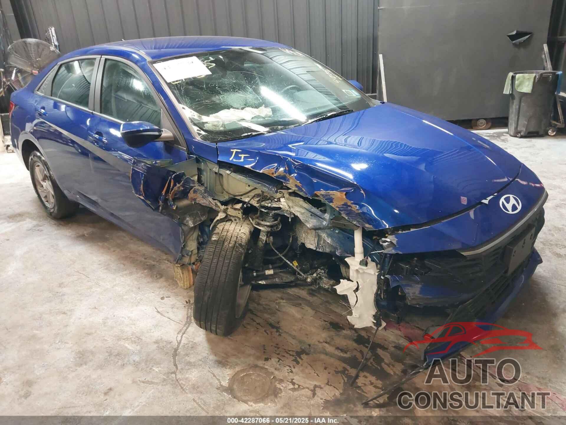 HYUNDAI ELANTRA 2024 - KMHLL4DG8RU820329