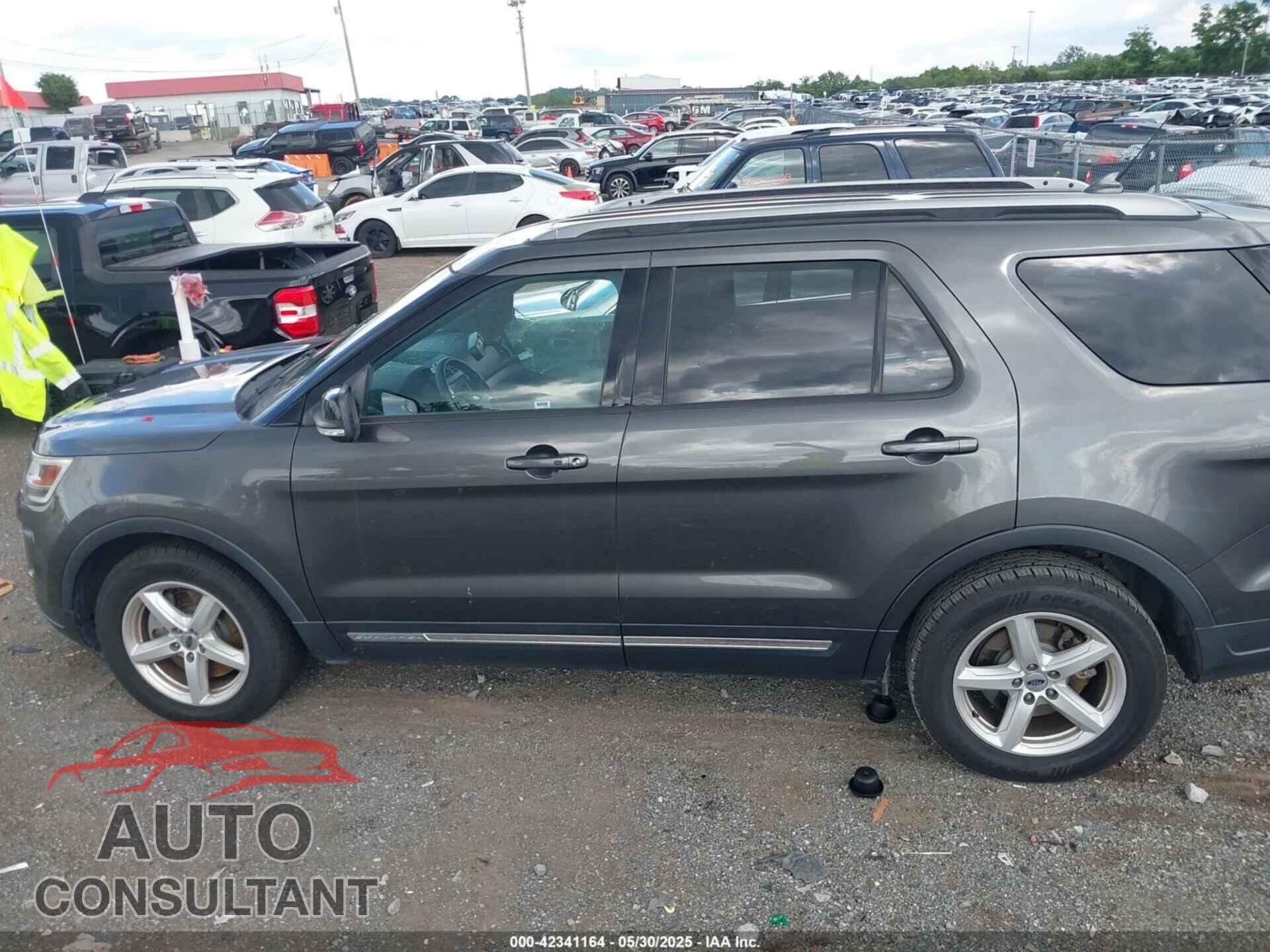 FORD EXPLORER 2018 - 1FM5K7D87JGB44531