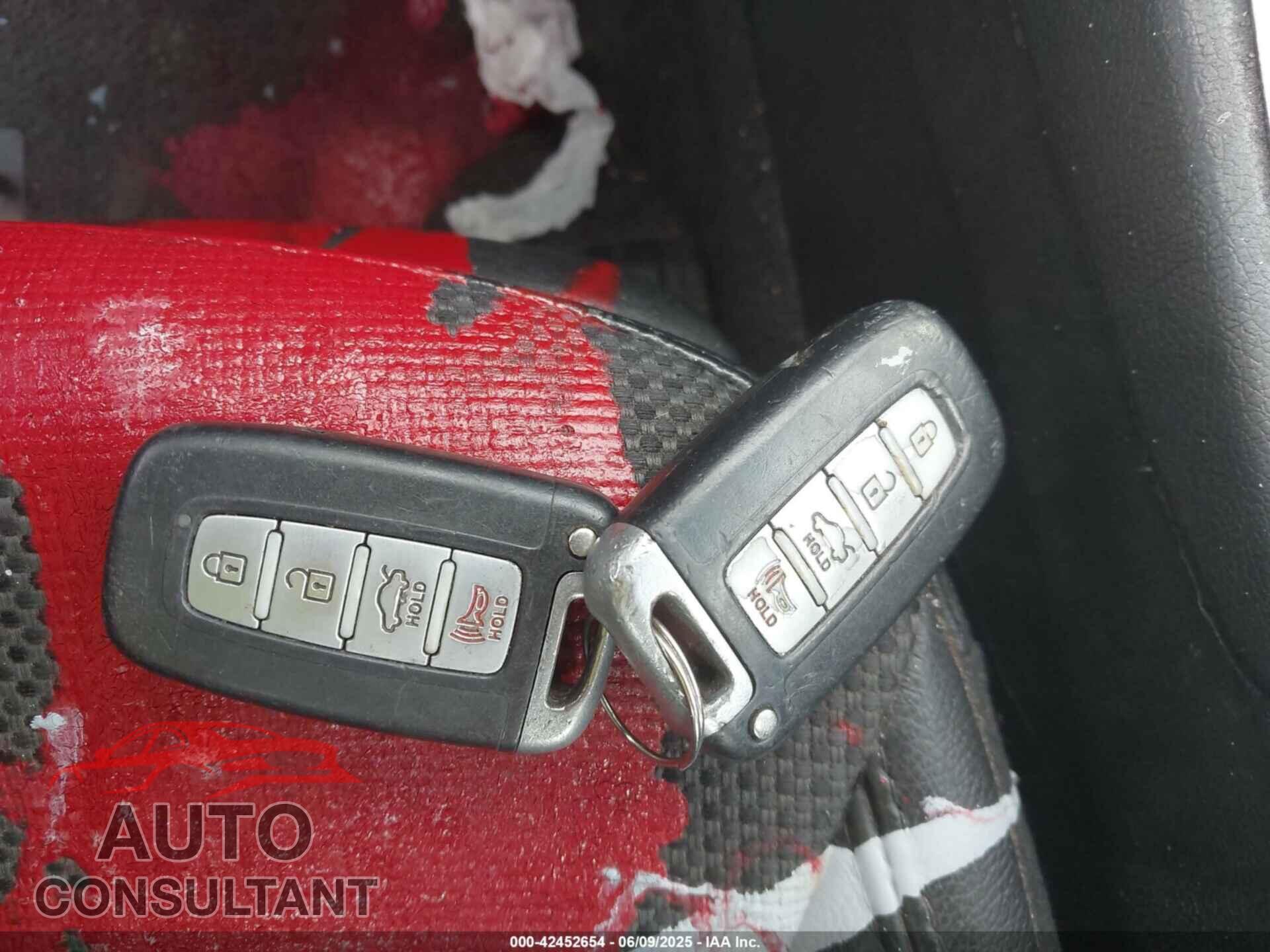 HYUNDAI SONATA 2012 - 5NPEC4AC3CH368855