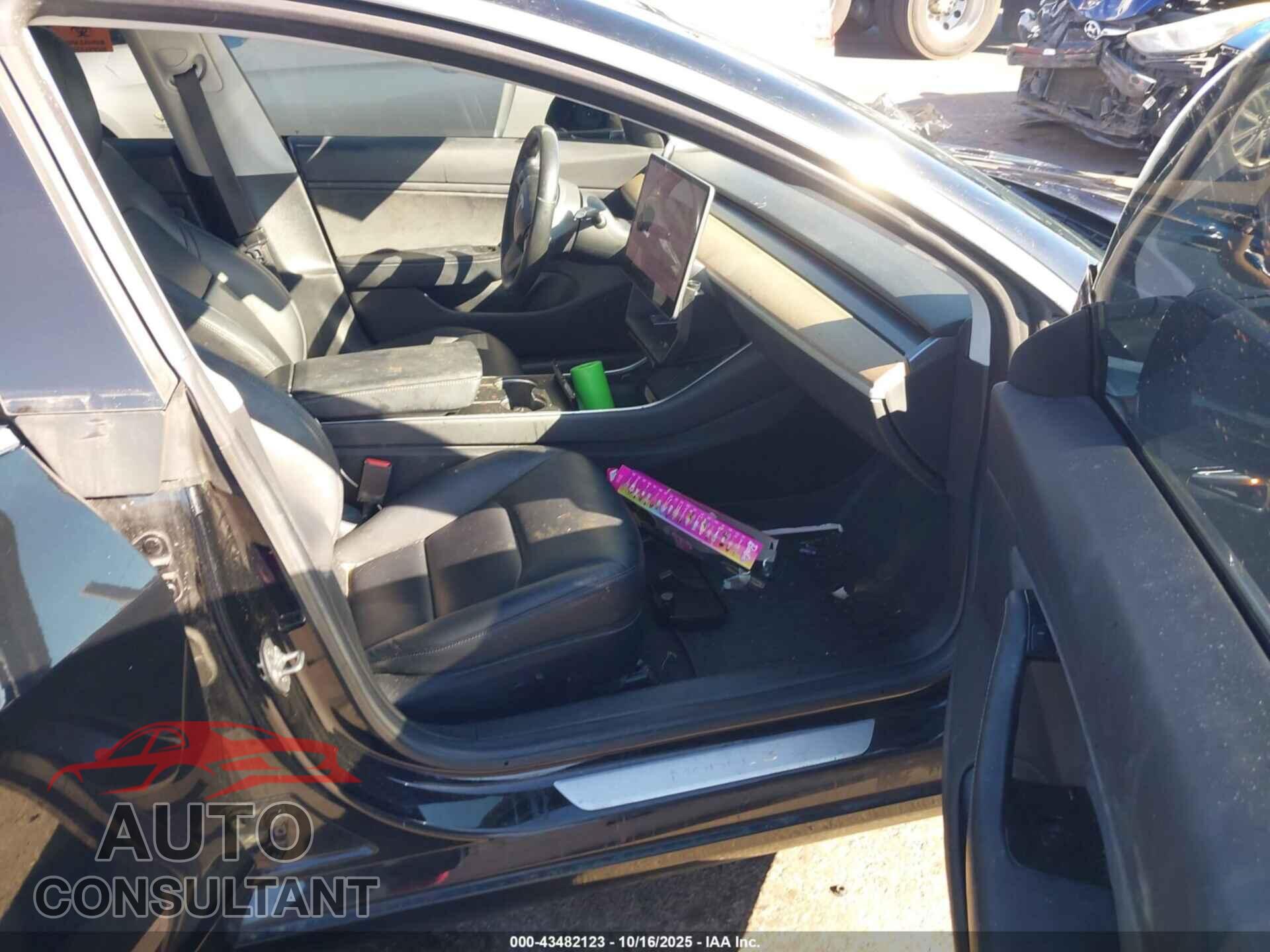 TESLA MODEL 3 2018 - 5YJ3E1EA2JF061231