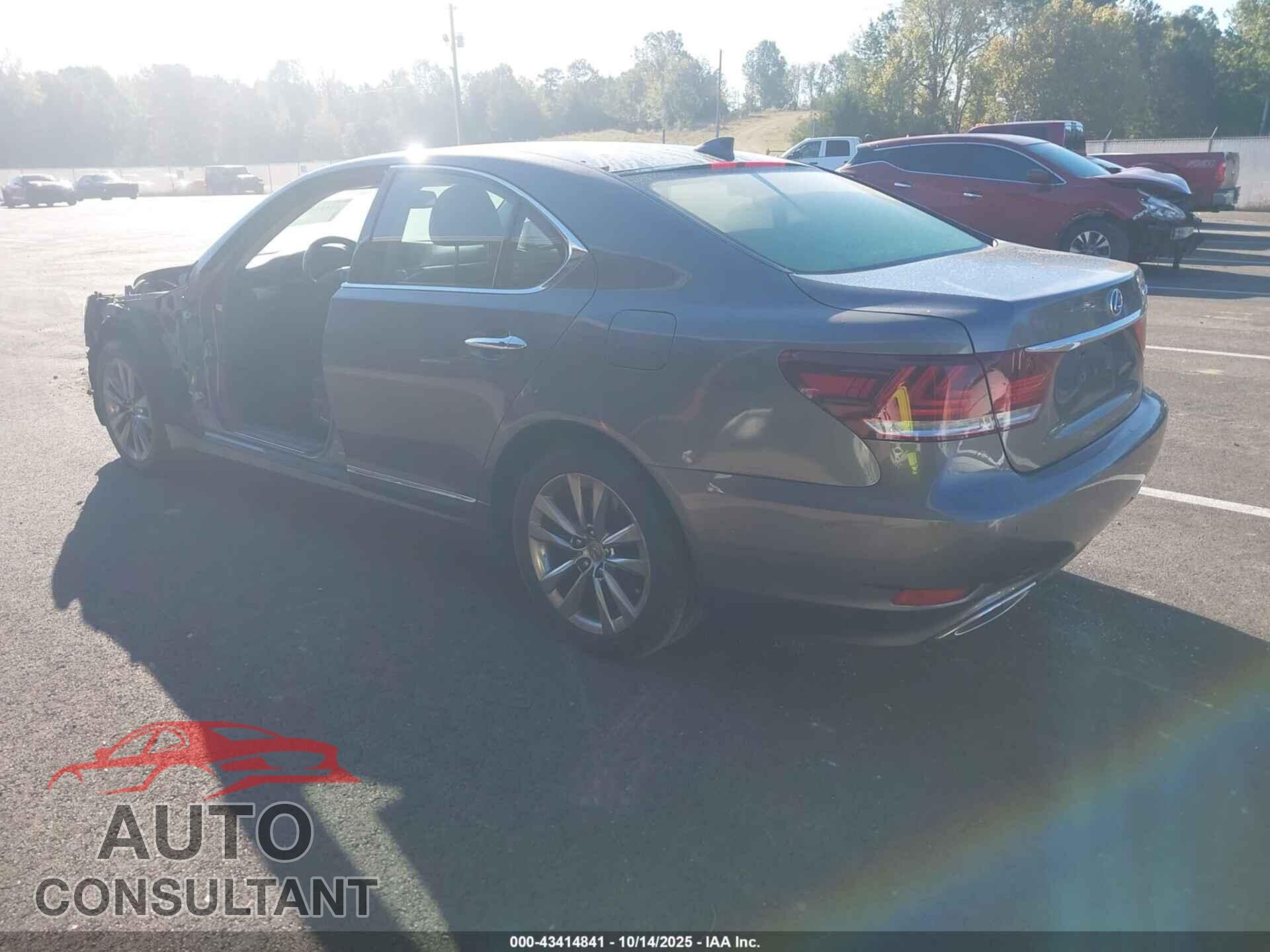 LEXUS LS 460 2014 - JTHBL5EF4E5132424