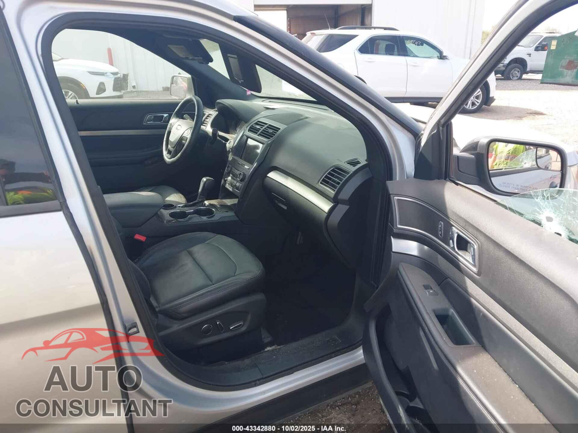 FORD EXPLORER 2018 - 1FM5K7D85JGB97860