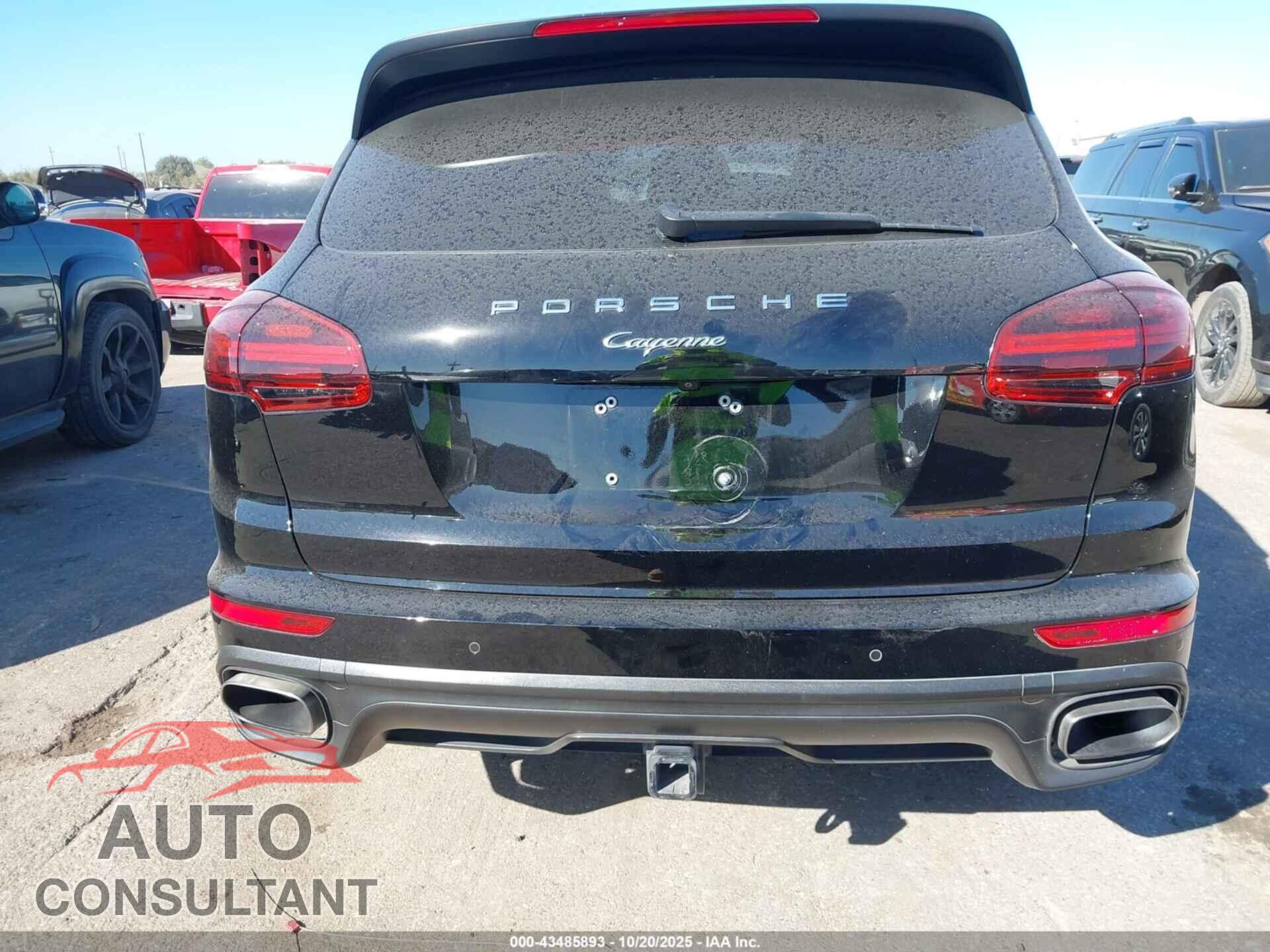 PORSCHE CAYENNE 2017 - WP1AA2A26HKA83493