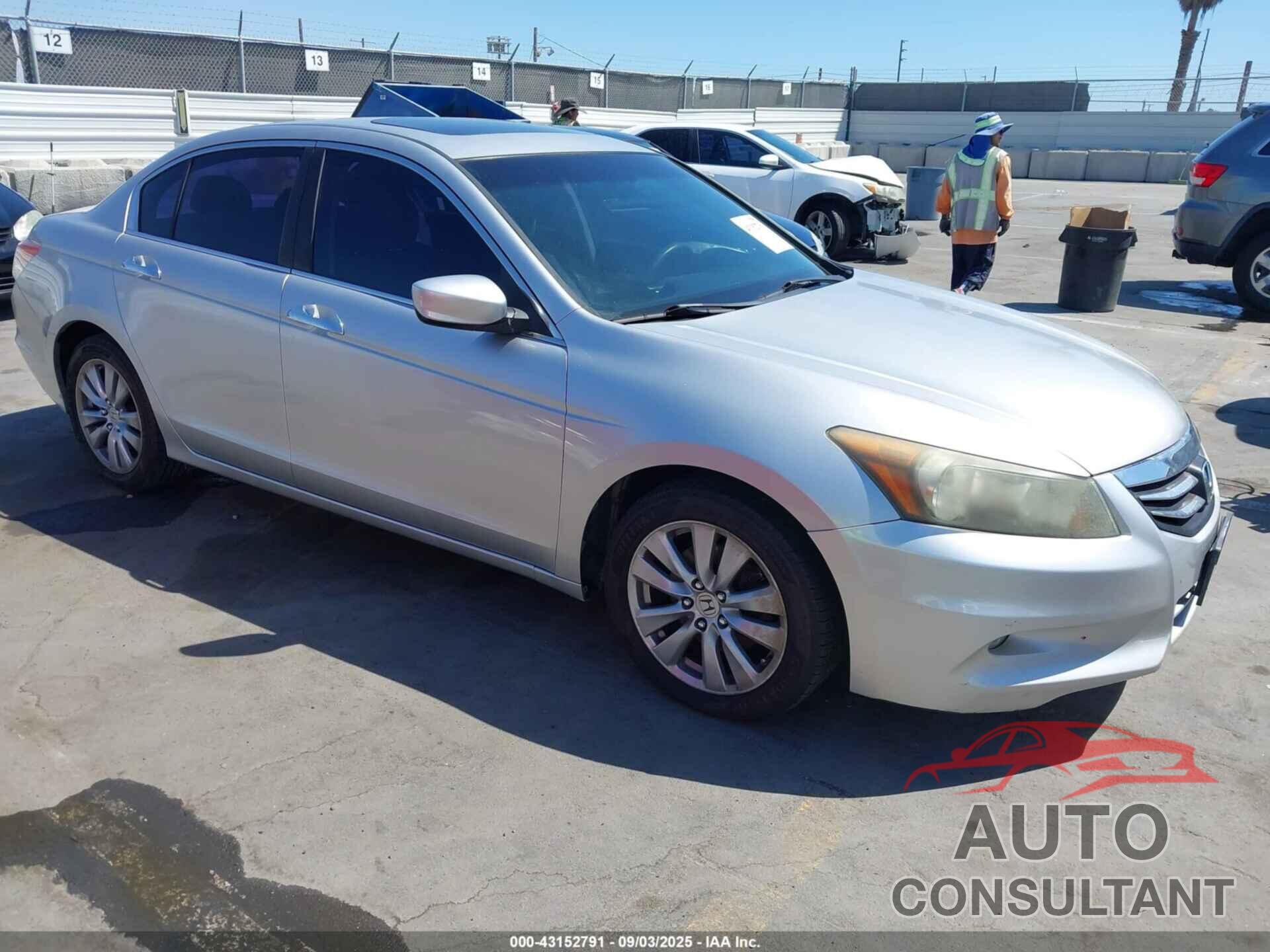 HONDA ACCORD 2012 - 1HGCP3F71CA002841