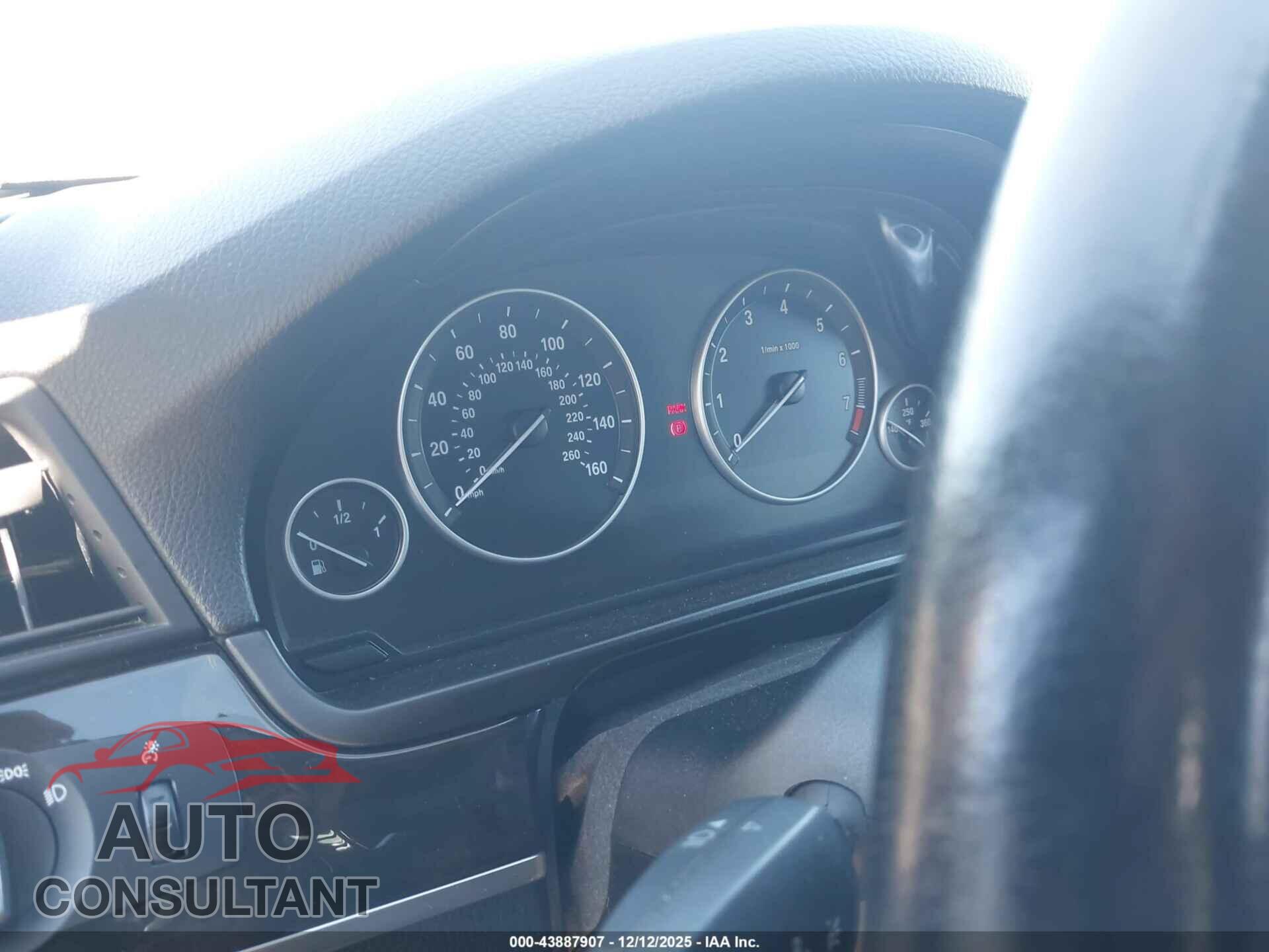 BMW 528I 2011 - WBAFR1C58BC742013