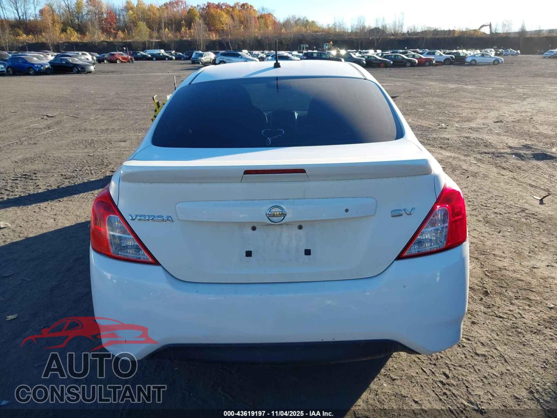 NISSAN VERSA 2017 - 3N1CN7AP3HL804894