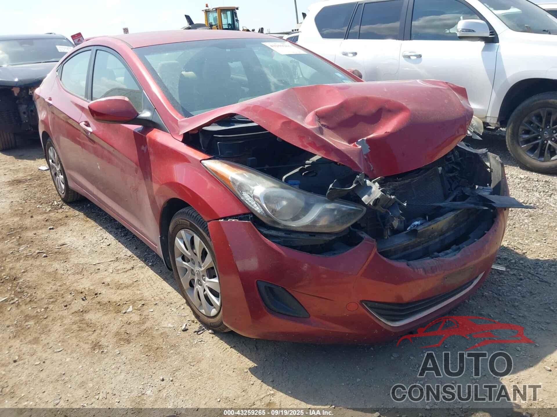 HYUNDAI ELANTRA 2013 - KMHDH4AE3DU556549