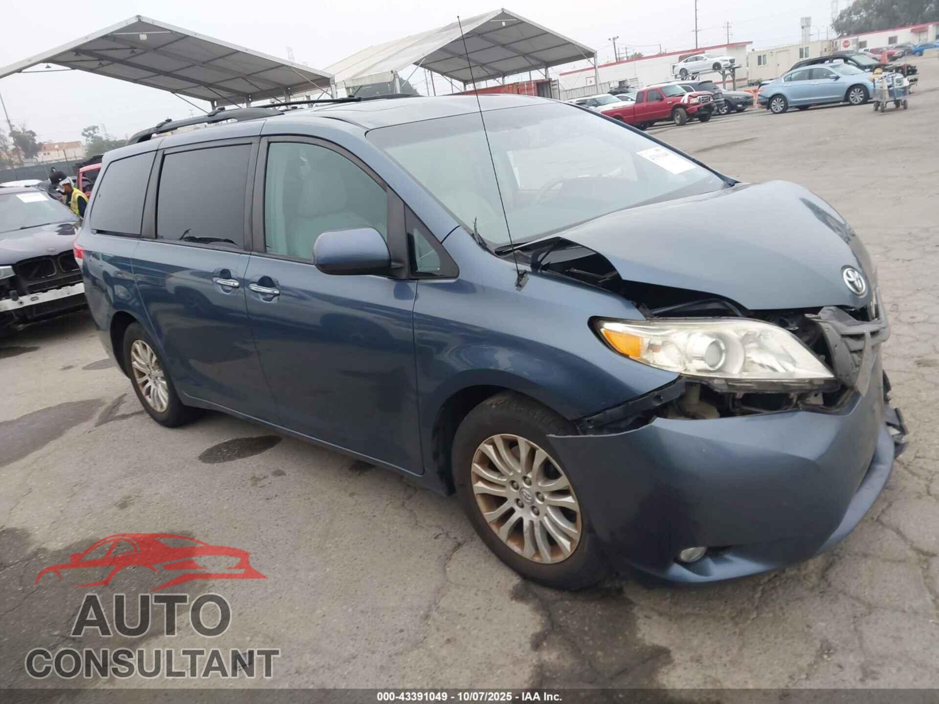 TOYOTA SIENNA 2013 - 5TDYK3DC8DS364236