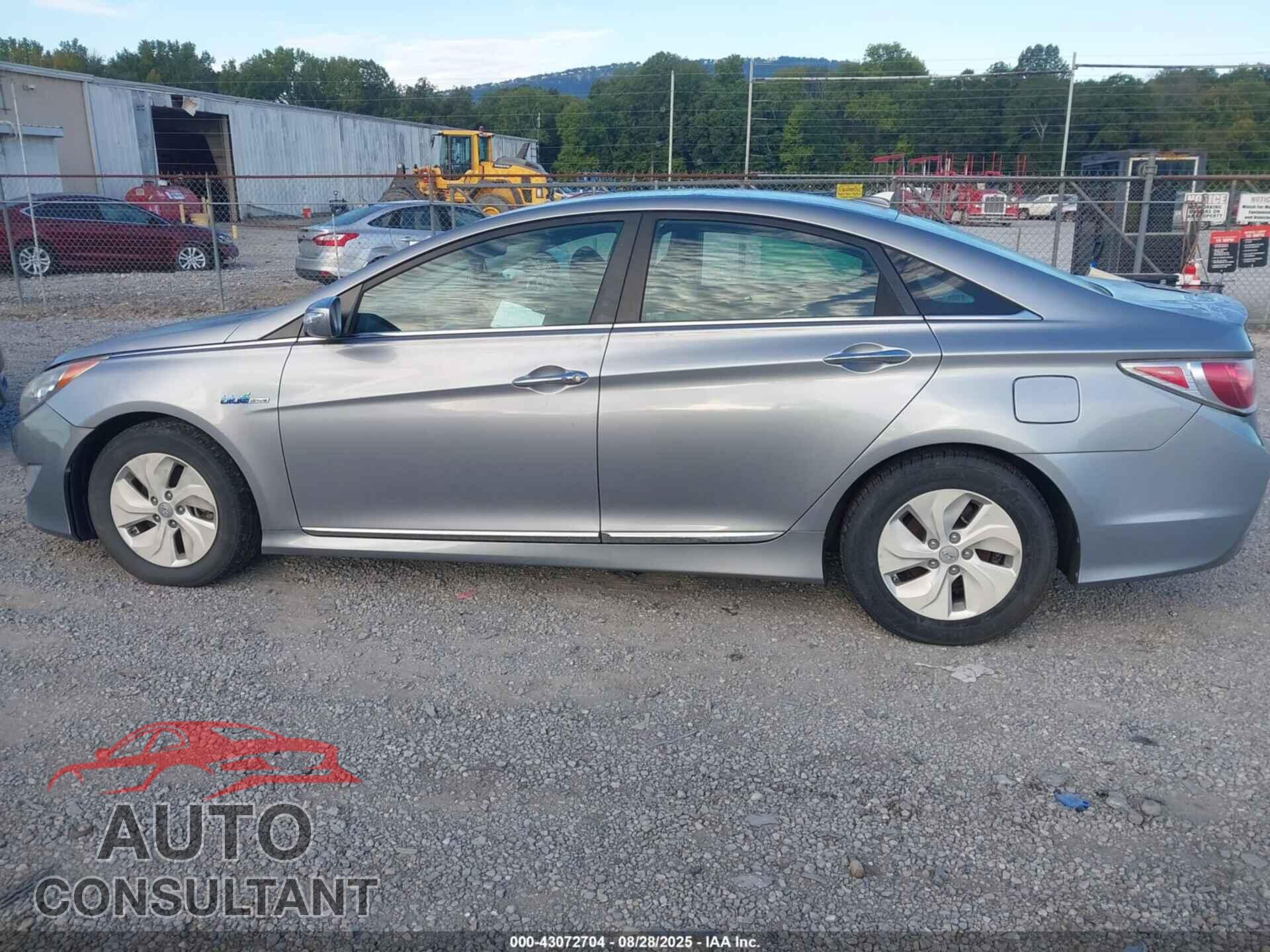 HYUNDAI SONATA 2014 - KMHEC4A45EA116491