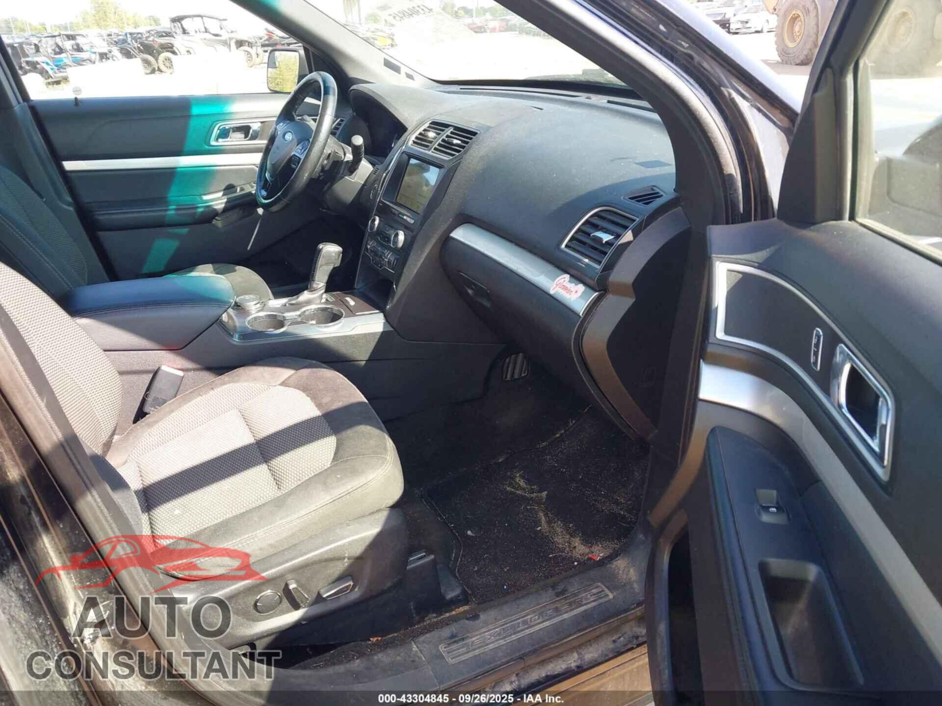FORD EXPLORER 2017 - 1FM5K8D81HGB05675