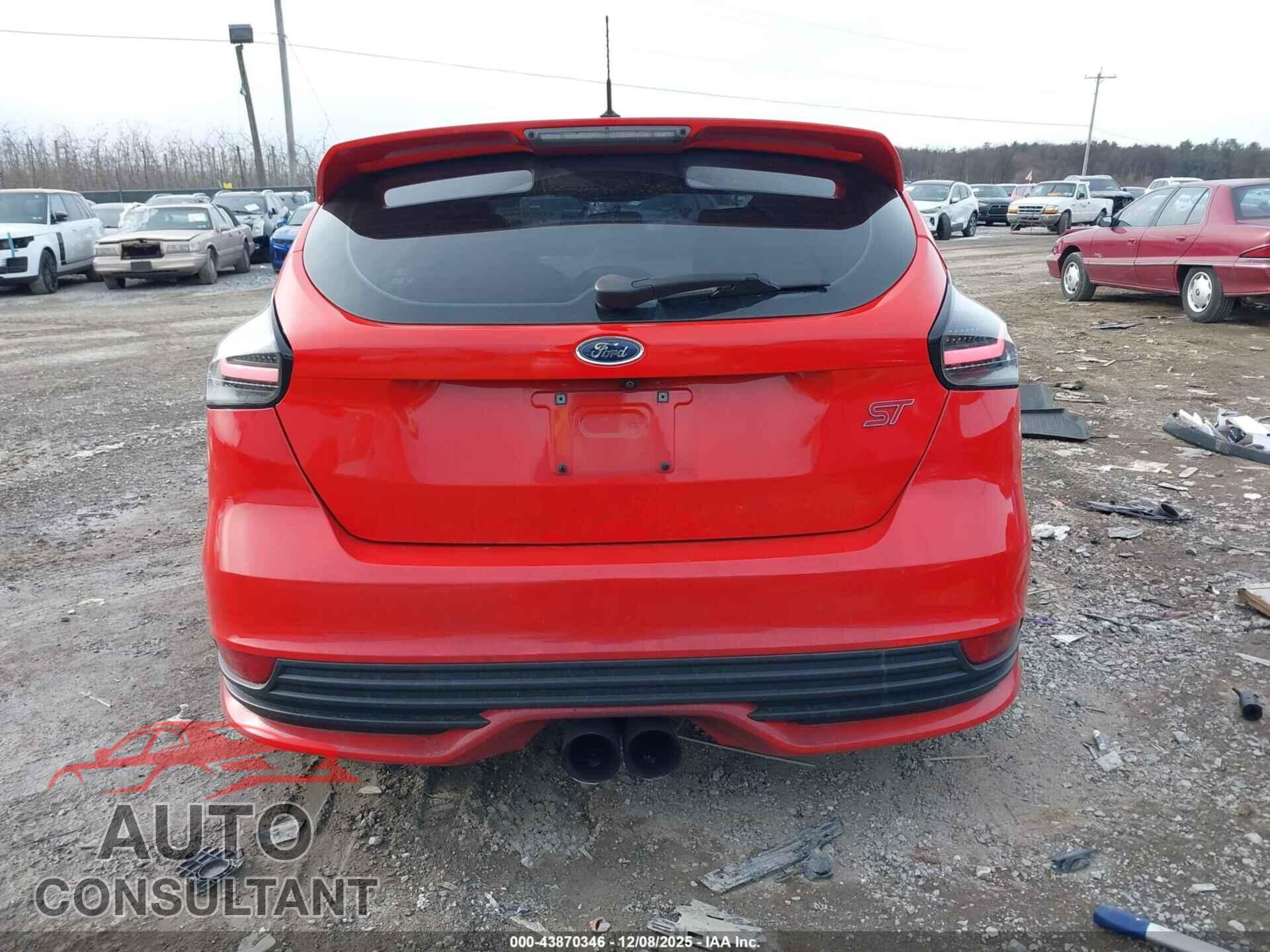 FORD FOCUS 2017 - 1FADP3L95HL338700
