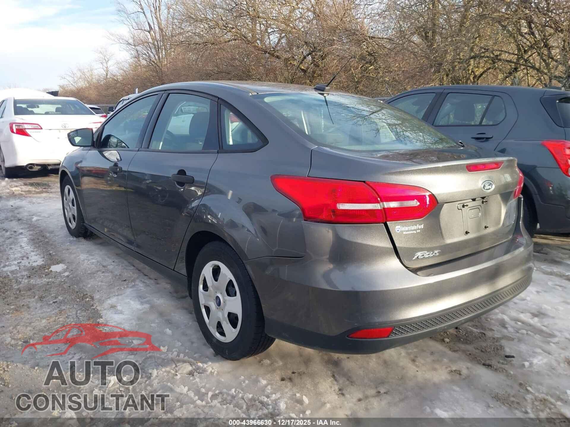 FORD FOCUS 2017 - 1FADP3E20HL276123