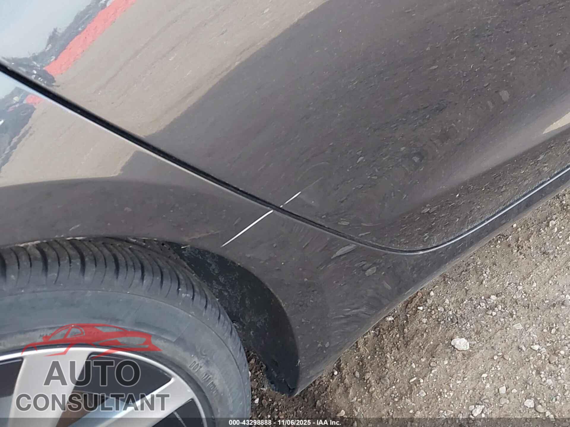 TESLA MODEL 3 2024 - 5YJ3E1EB4RF758808