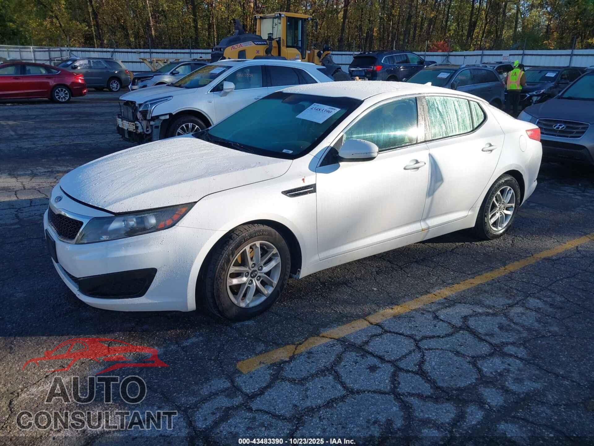 KIA OPTIMA 2011 - KNAGM4A75B5070828