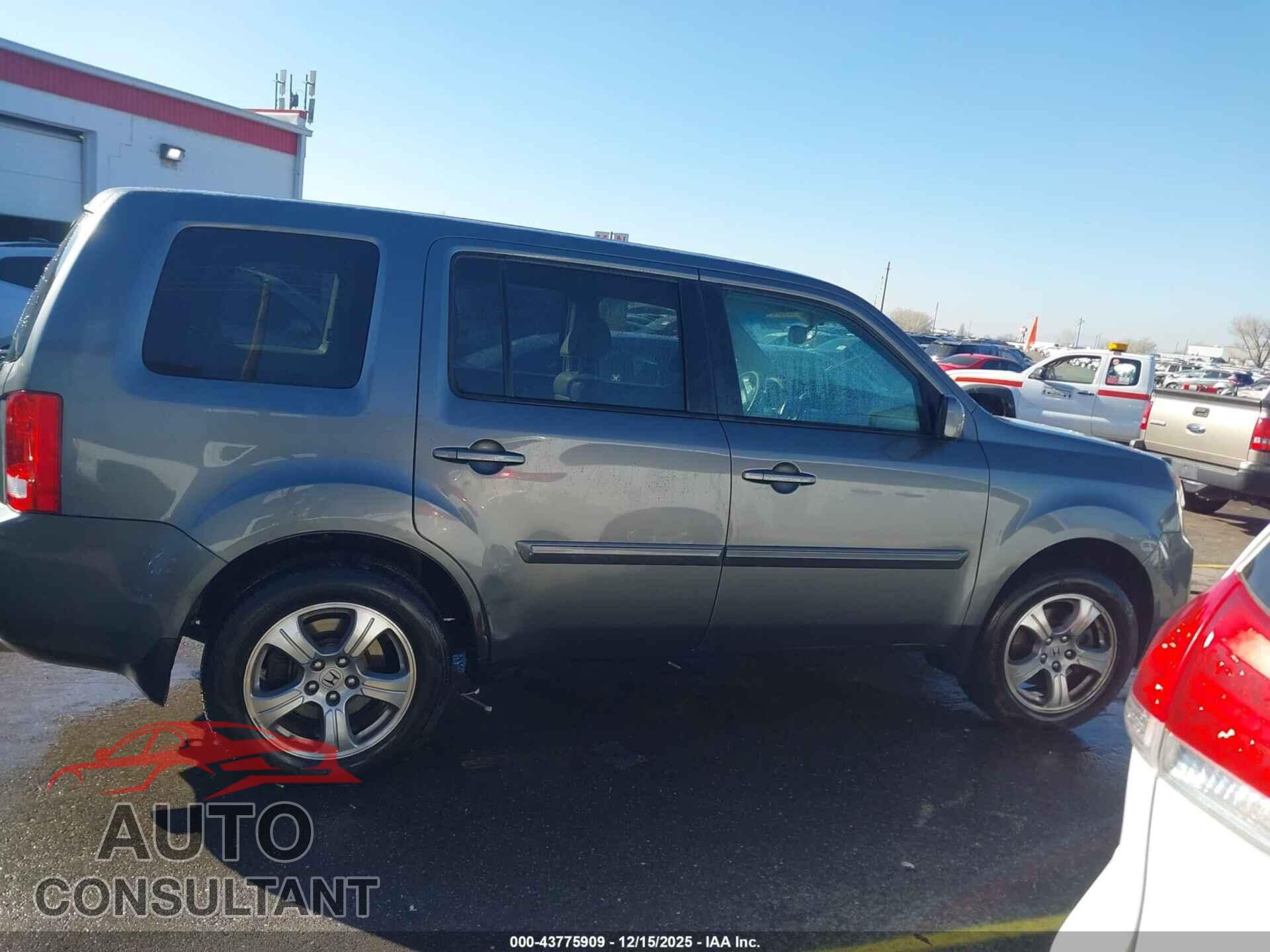 HONDA PILOT 2012 - 5FNYF4H55CB032019